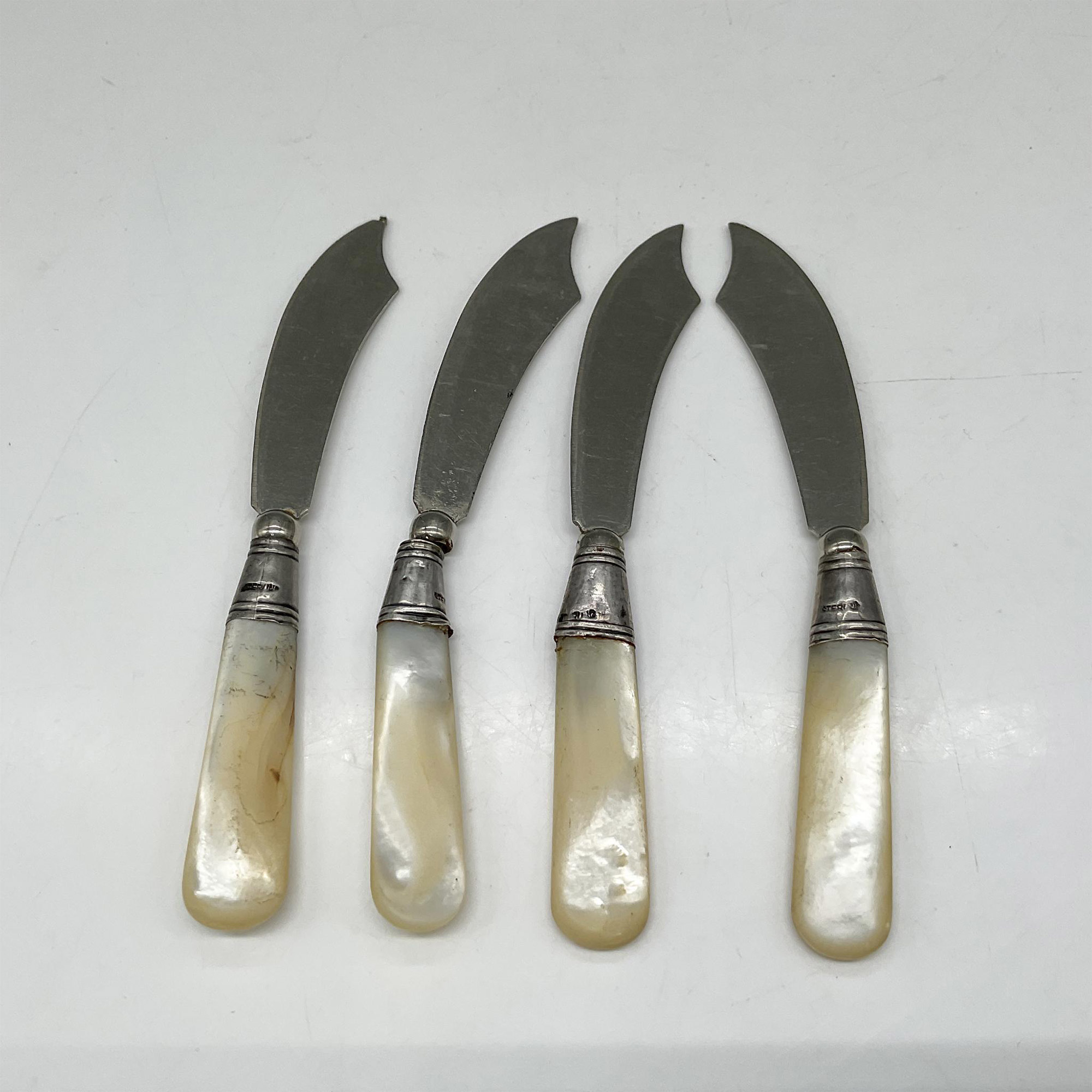 4pc Sterling and Mother of Pearl Pastry Knife - Image 2 of 2