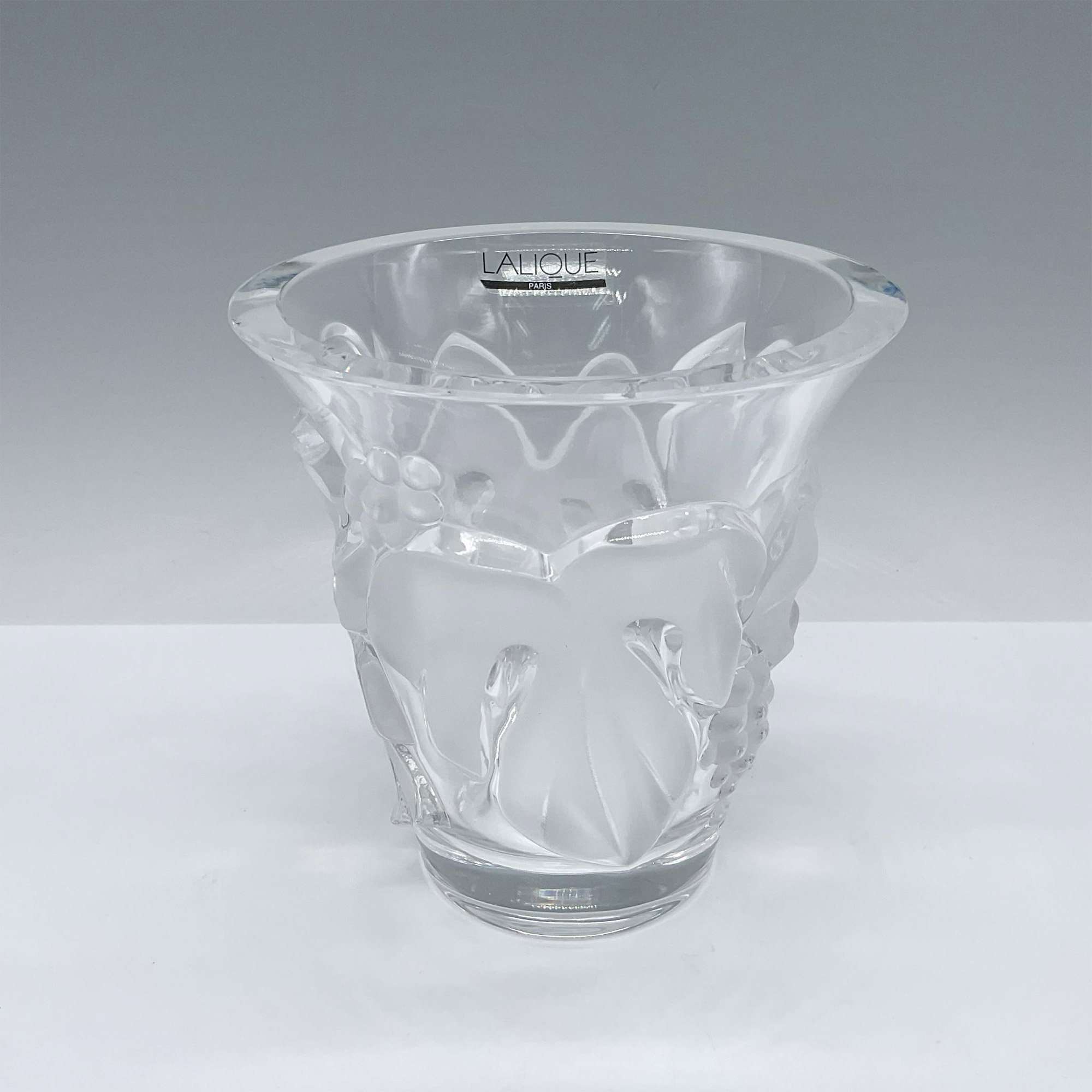 Lalique French Crystal Saumur Grapes and Leaves Vase