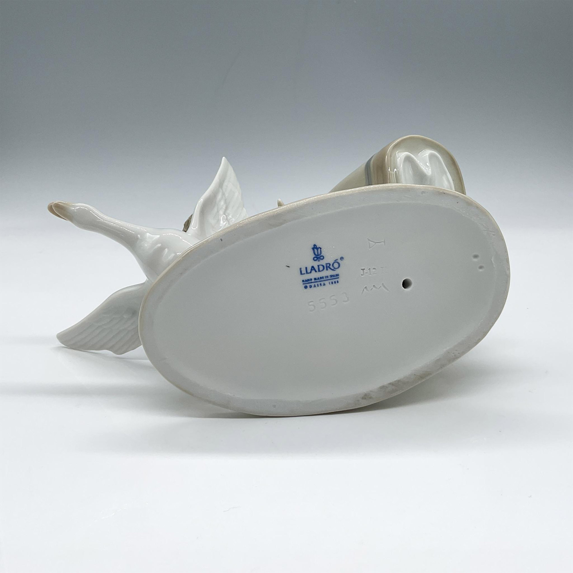 Wild Goose Chase 1005553 - Lladro Porcelain Figurine - Image 3 of 3