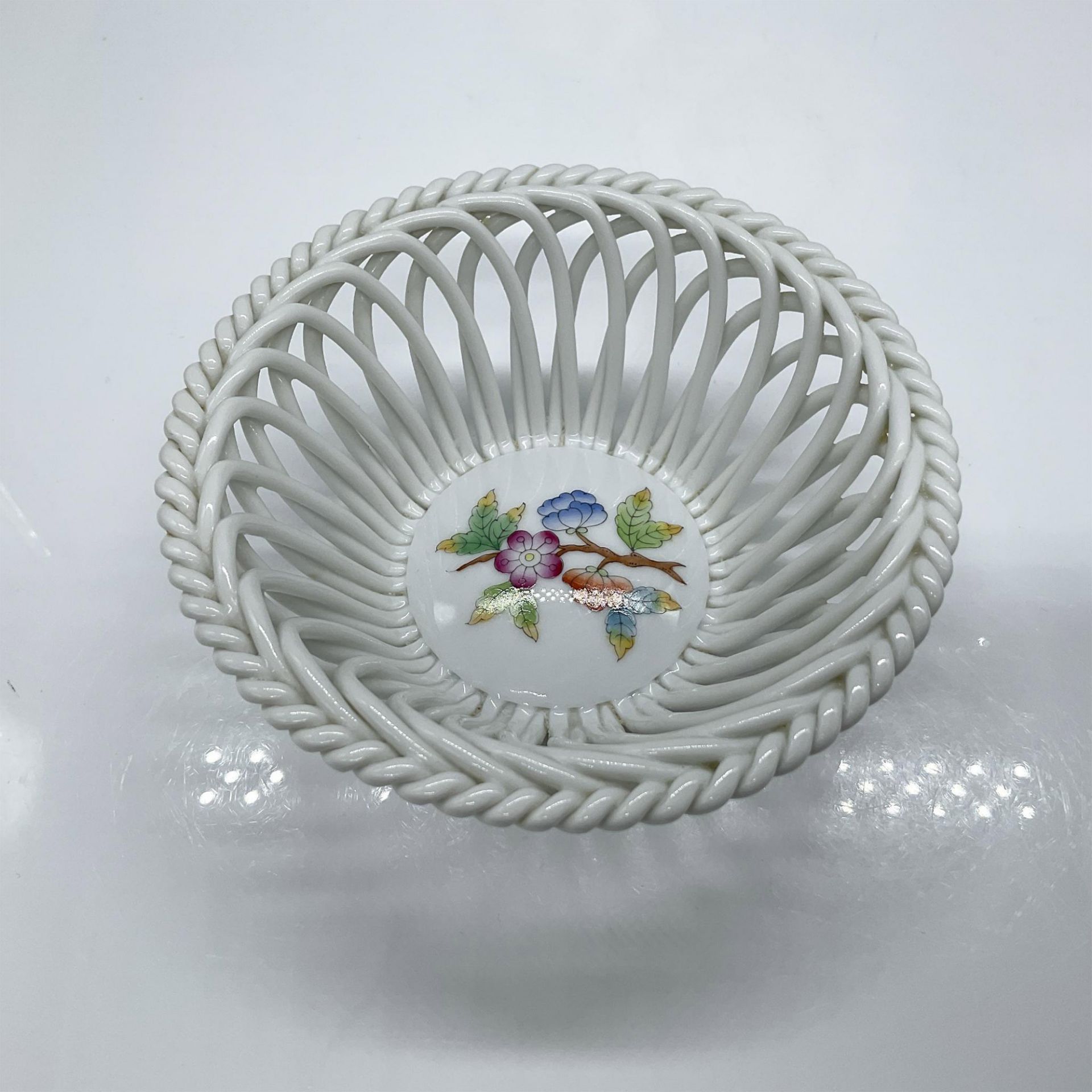 Herend Porcelain Braided Basket, Queen Victoria 7372/VBO - Bild 2 aus 3