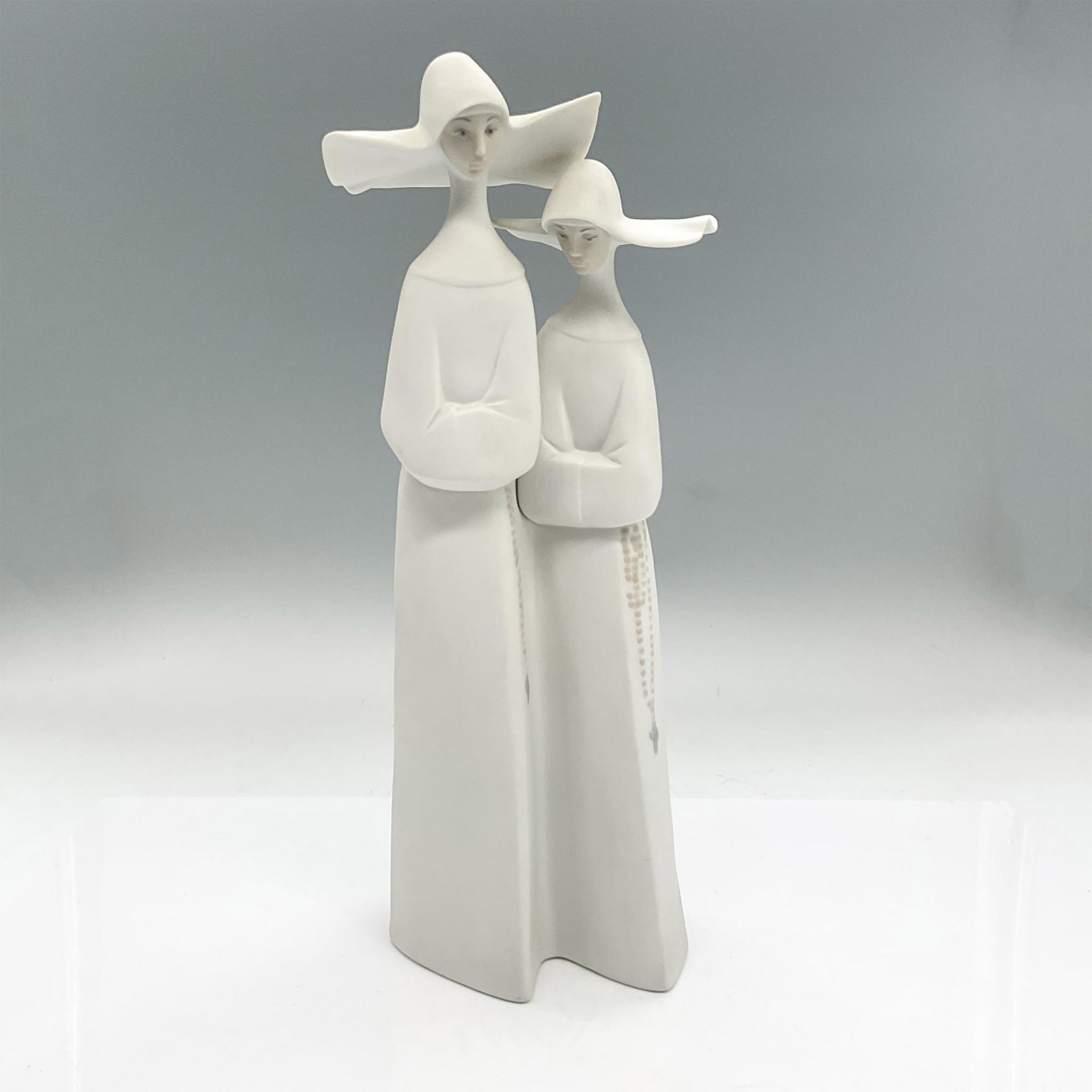 Nuns 1014611 - Lladro Porcelain Figurine