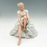 Vintage Wallendorf Porcelain Figurine, Ballerina