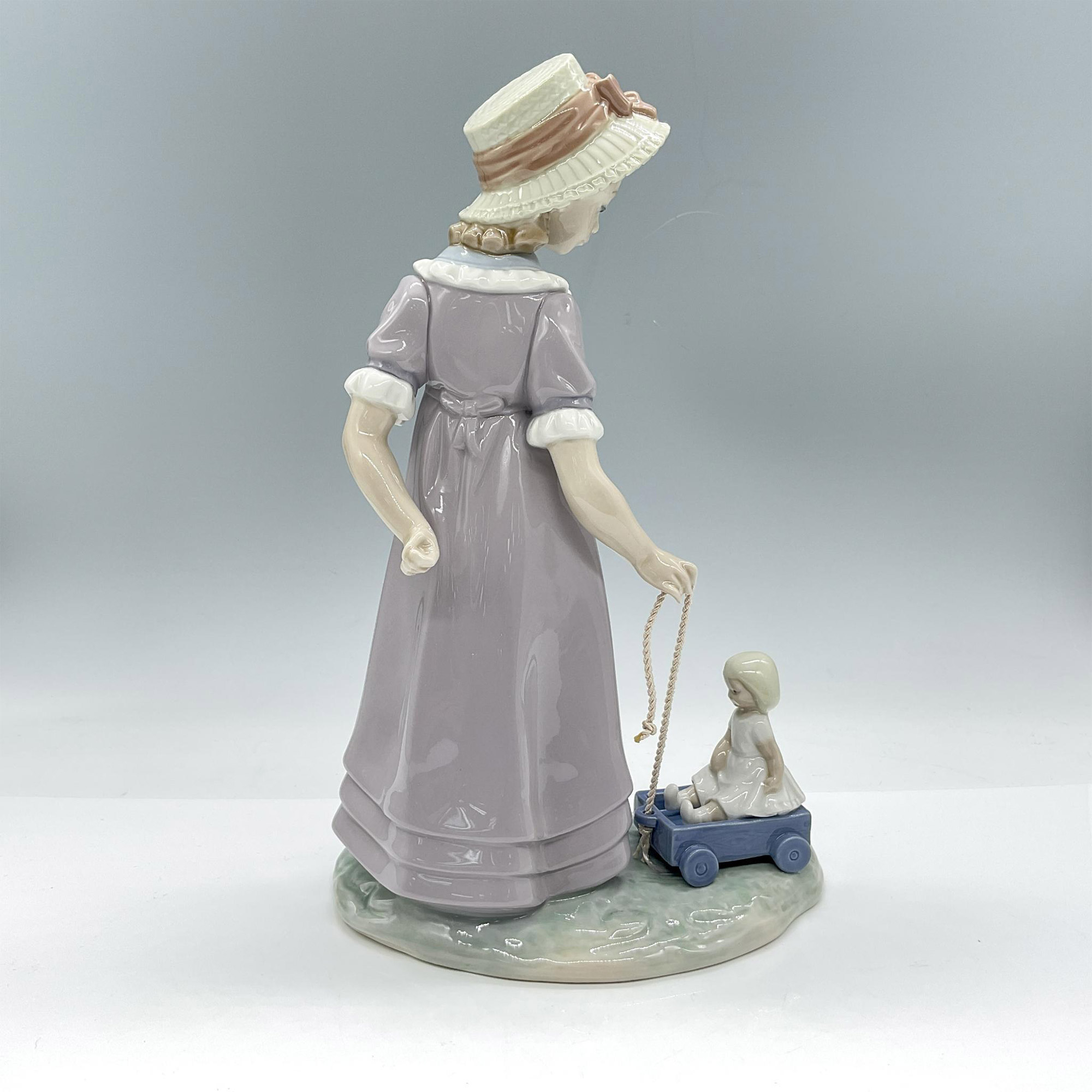 Girl with Toy Wagon 1005044 - Lladro Porcelain Figurine - Image 2 of 3