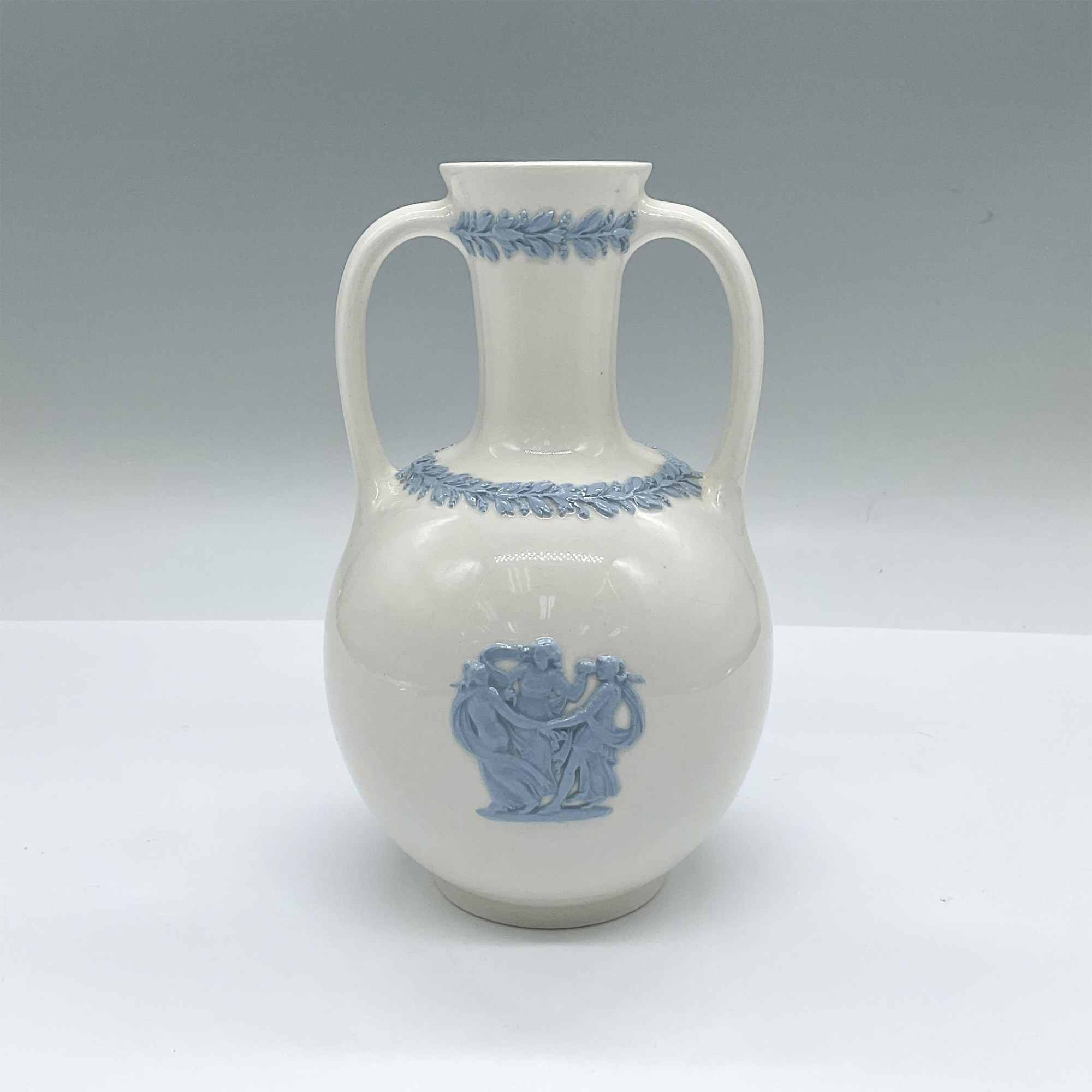 Wedgwood of Etruria & Barlaston Queensware Vase - Image 2 of 3