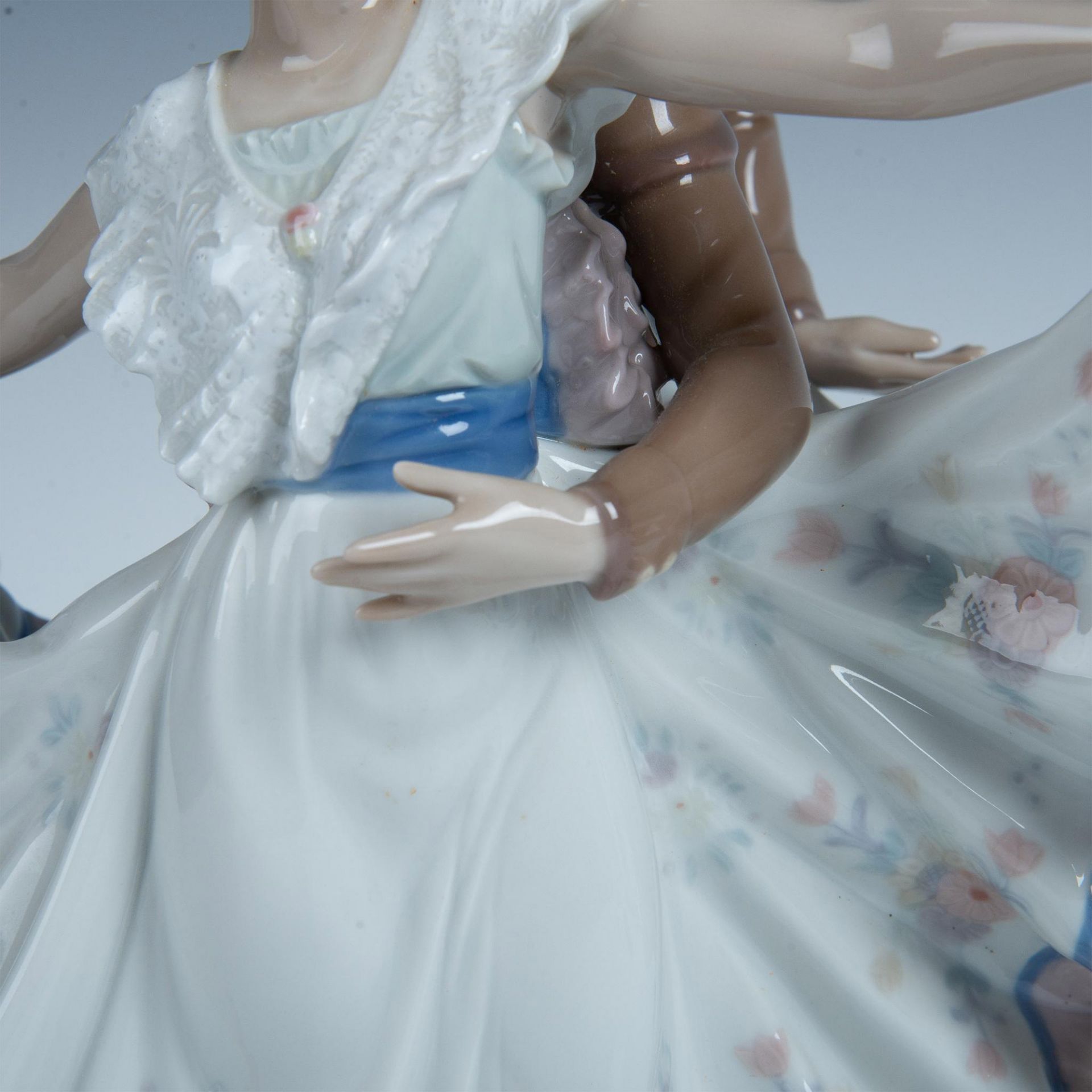 Mexican Dancers 1005415 - Lladro Porcelain Figurine - Image 3 of 8
