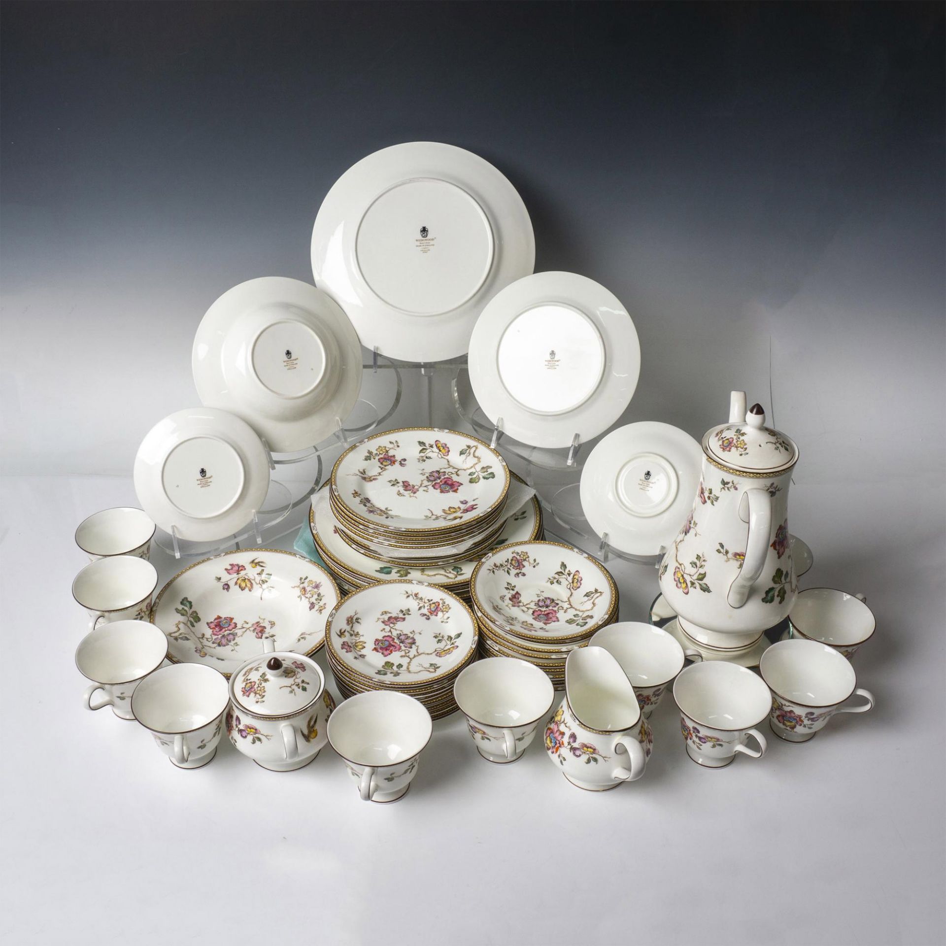 48pc Wedgwood Porcelain China Set, Swallow - Image 5 of 8