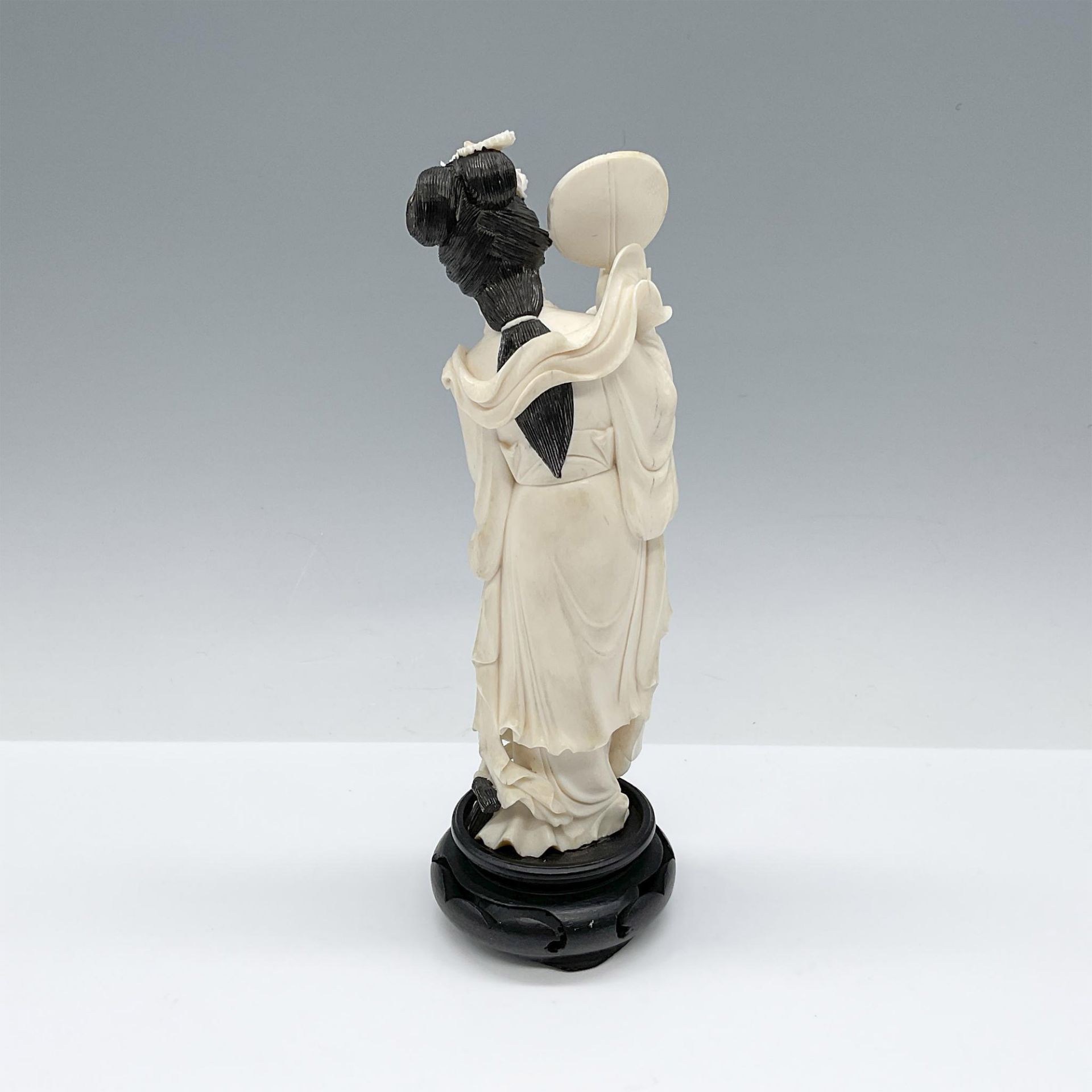 Vintage Bone Carved Geisha Figurine - Image 2 of 3