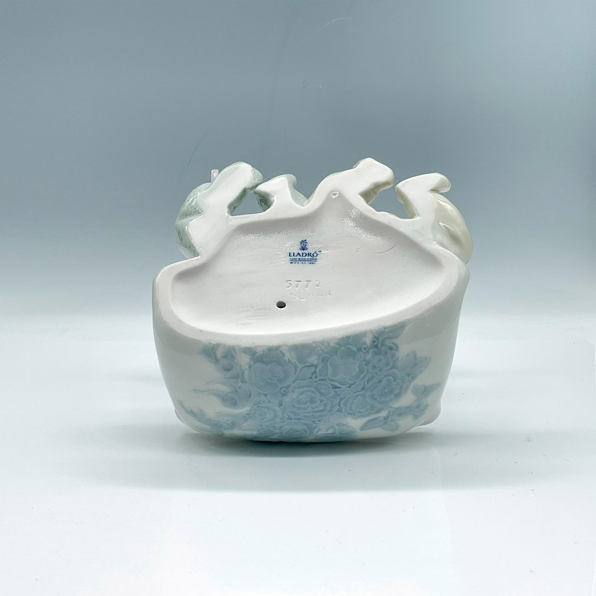 Little Dreamers 1005772 - Lladro Porcelain Figurine - Image 3 of 3