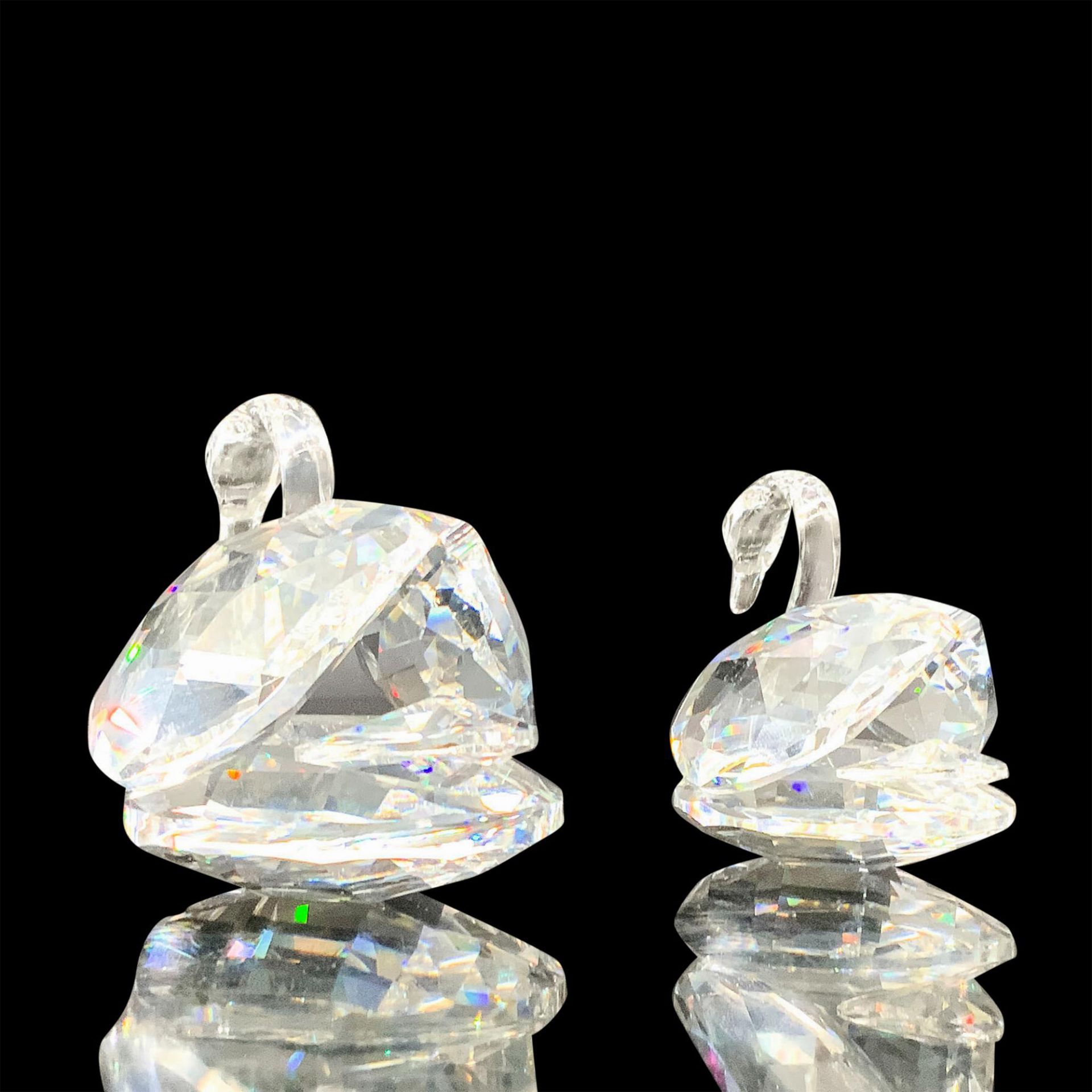 Pair of Swarovski Crystal Swan Figurines 010005 and 010006 - Image 2 of 3