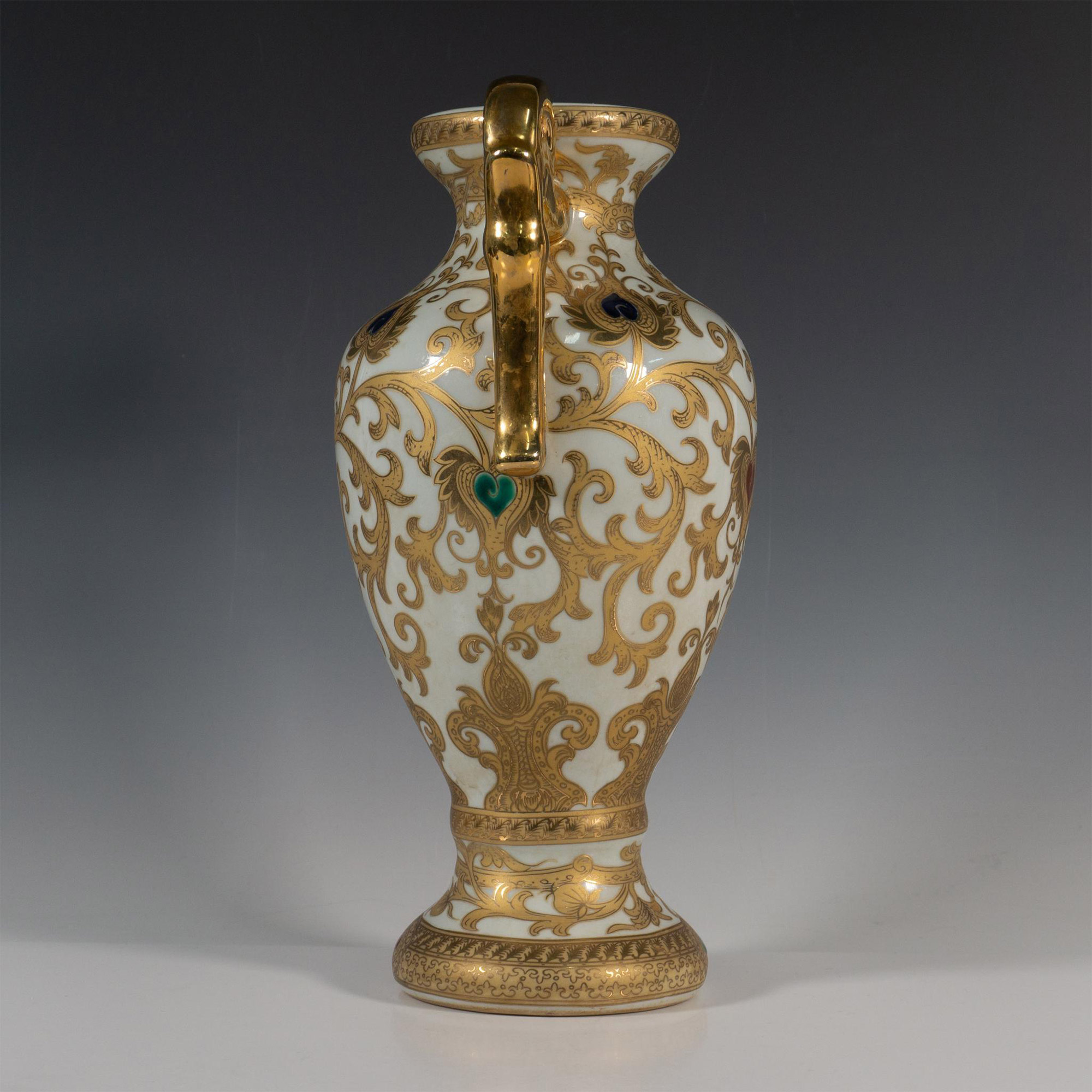 Original Oriental Hand Painted Porcelain Vase Gold Foliage - Image 4 of 5