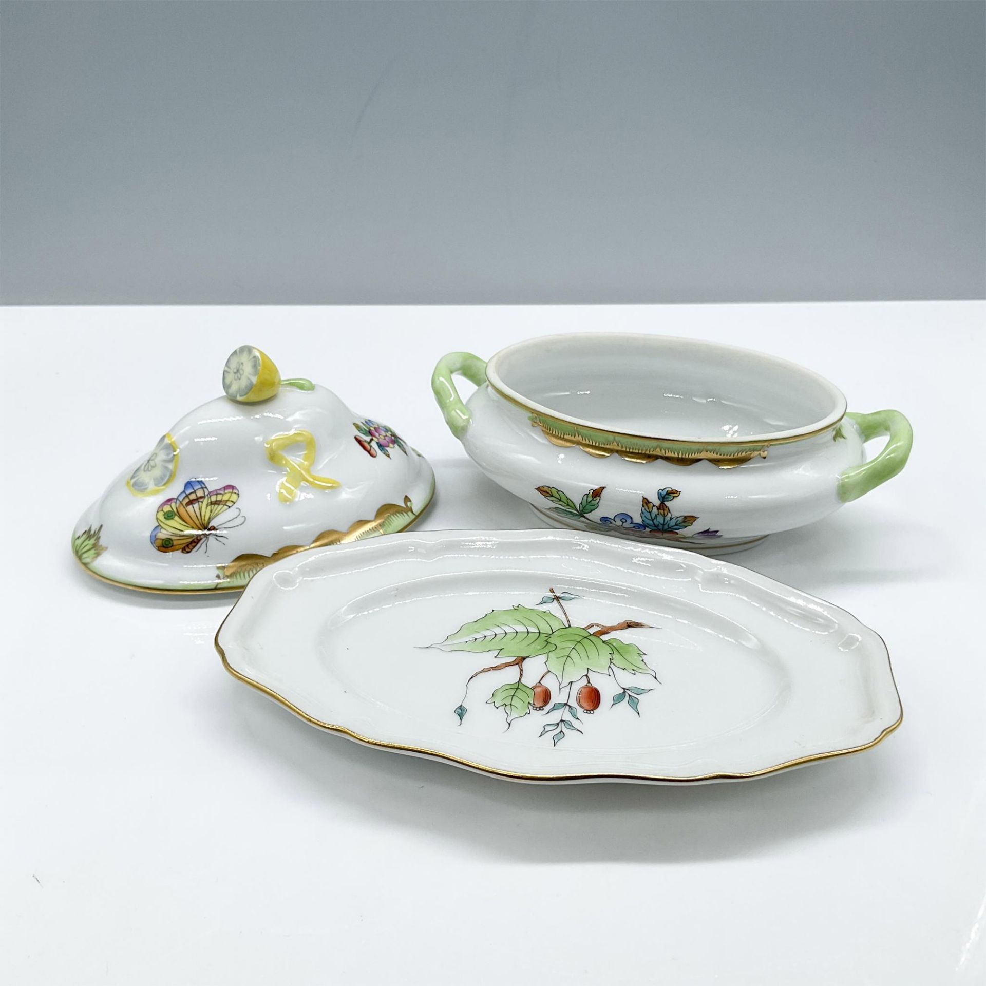 2pc Herend Porcelain Covered Sugar with Plate, Lemon 6017 - Image 3 of 4