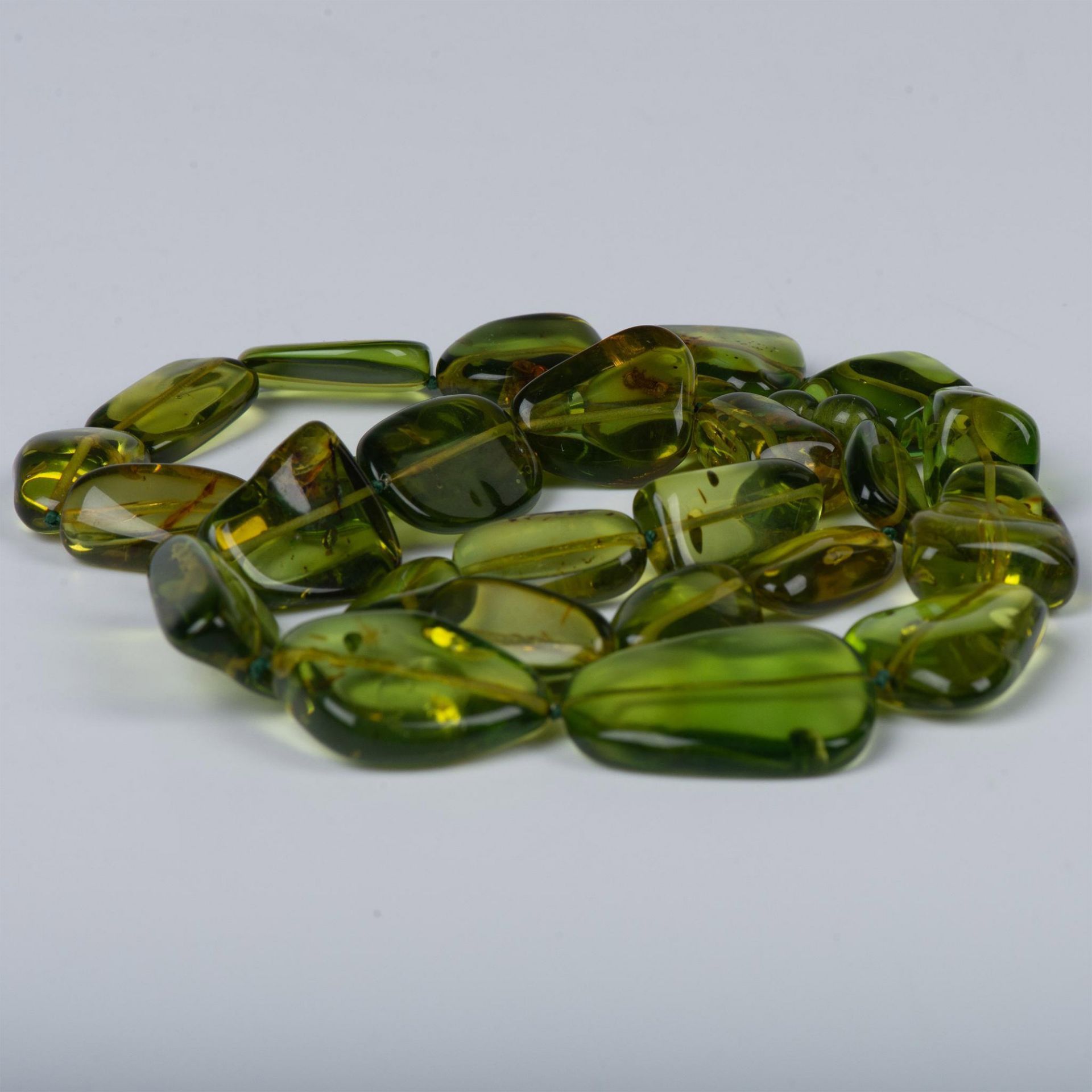 Natural Green Amber Bead Necklace - Image 3 of 3