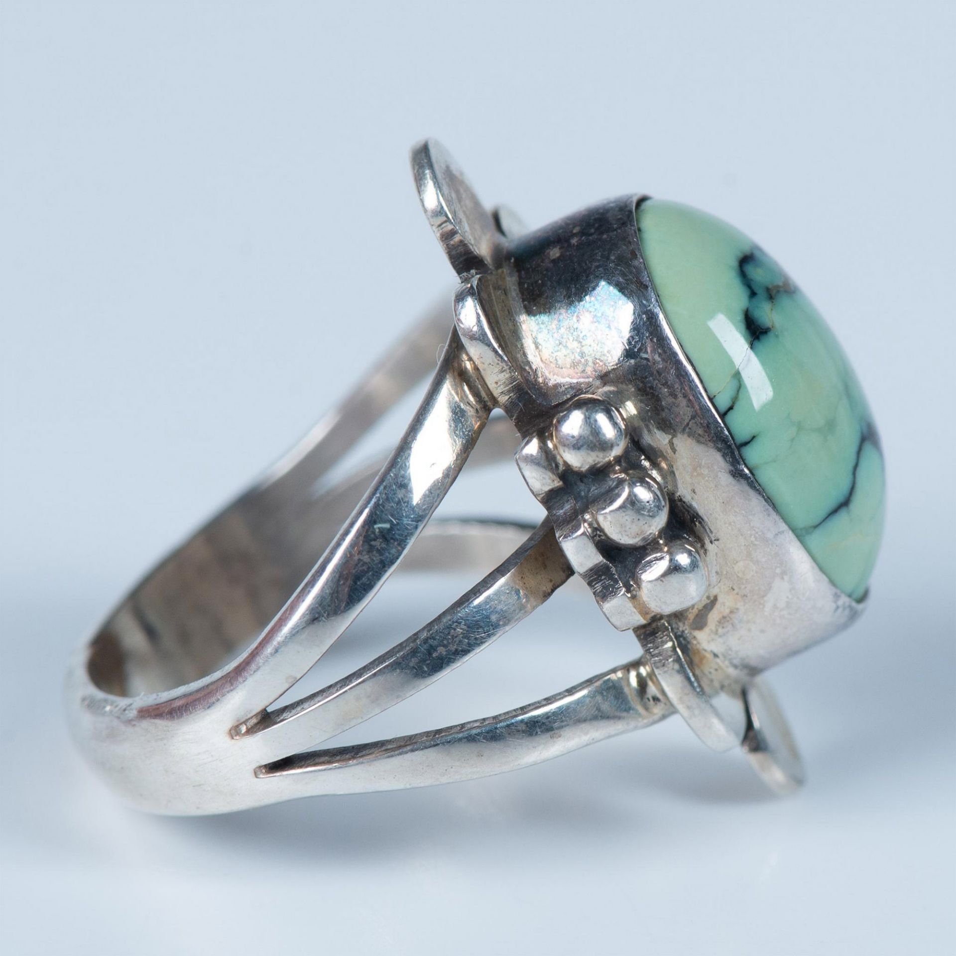 Handmade Native American Sterling Silver & Turquoise Ring - Image 4 of 5