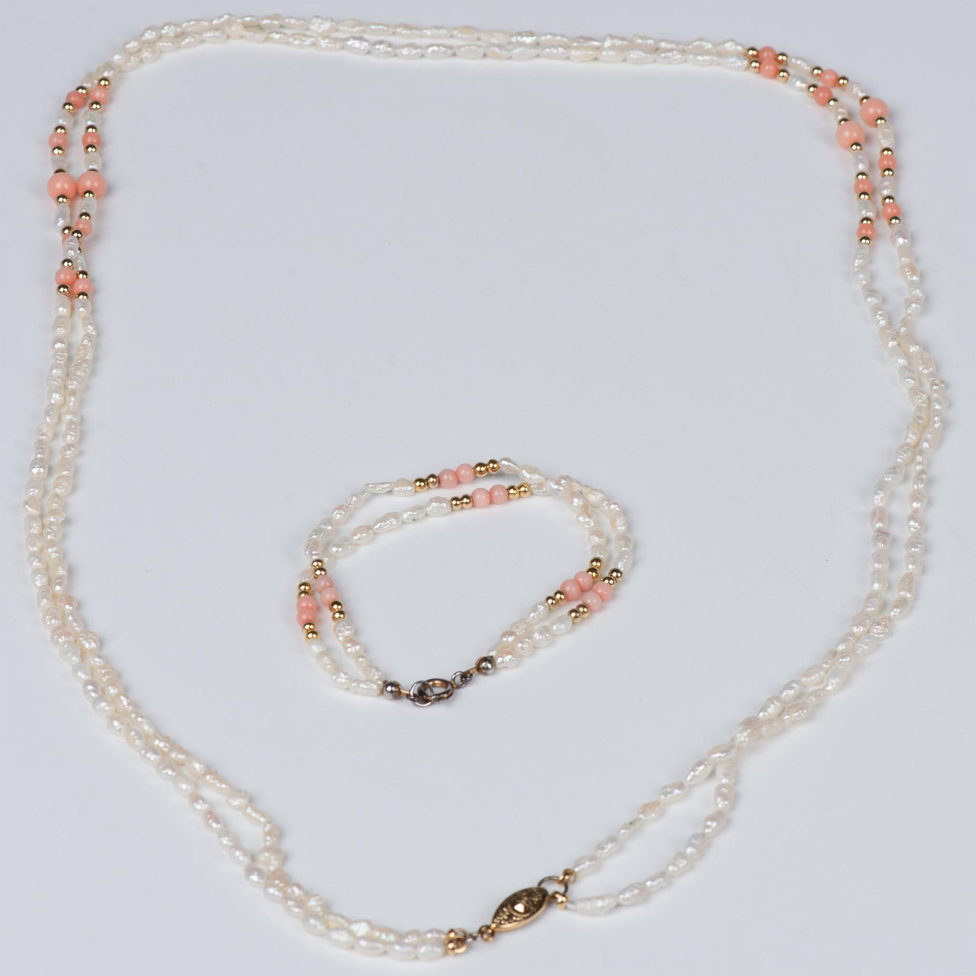 2pc Pretty Baroque Pearl & Pink Coral Necklace and Bracelet - Image 2 of 3