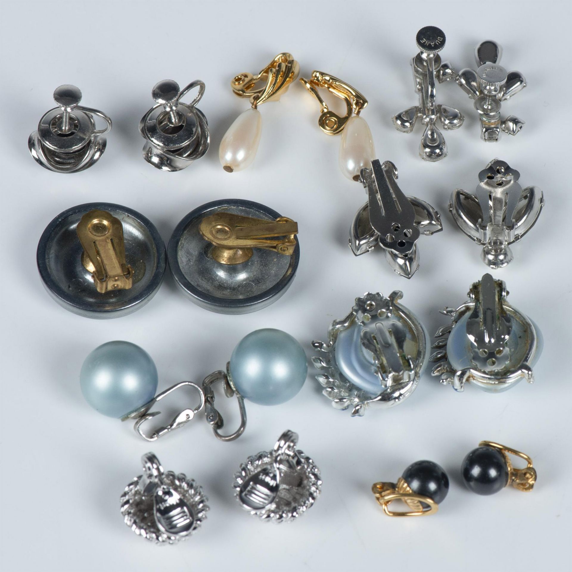 9 Pairs of Fancy Costume Clip-On and Screw-Back Earrings - Image 2 of 11