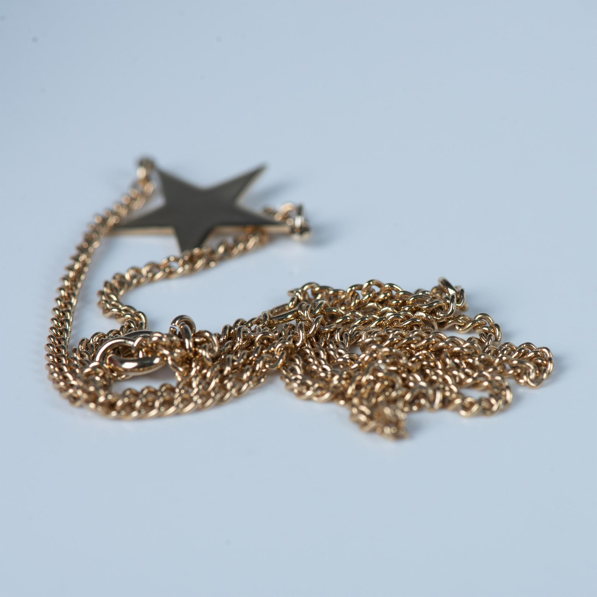 Cute Simple Gold Metal Star Necklace - Image 4 of 4