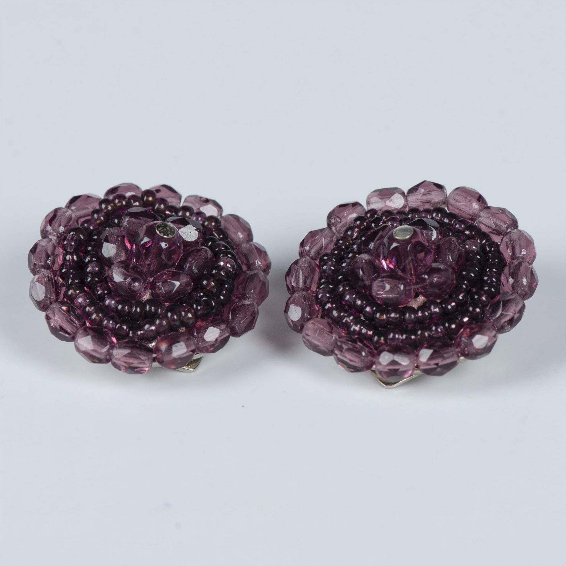 6 Pairs of Fabulous Cluster Clip-On Earrings - Image 7 of 8