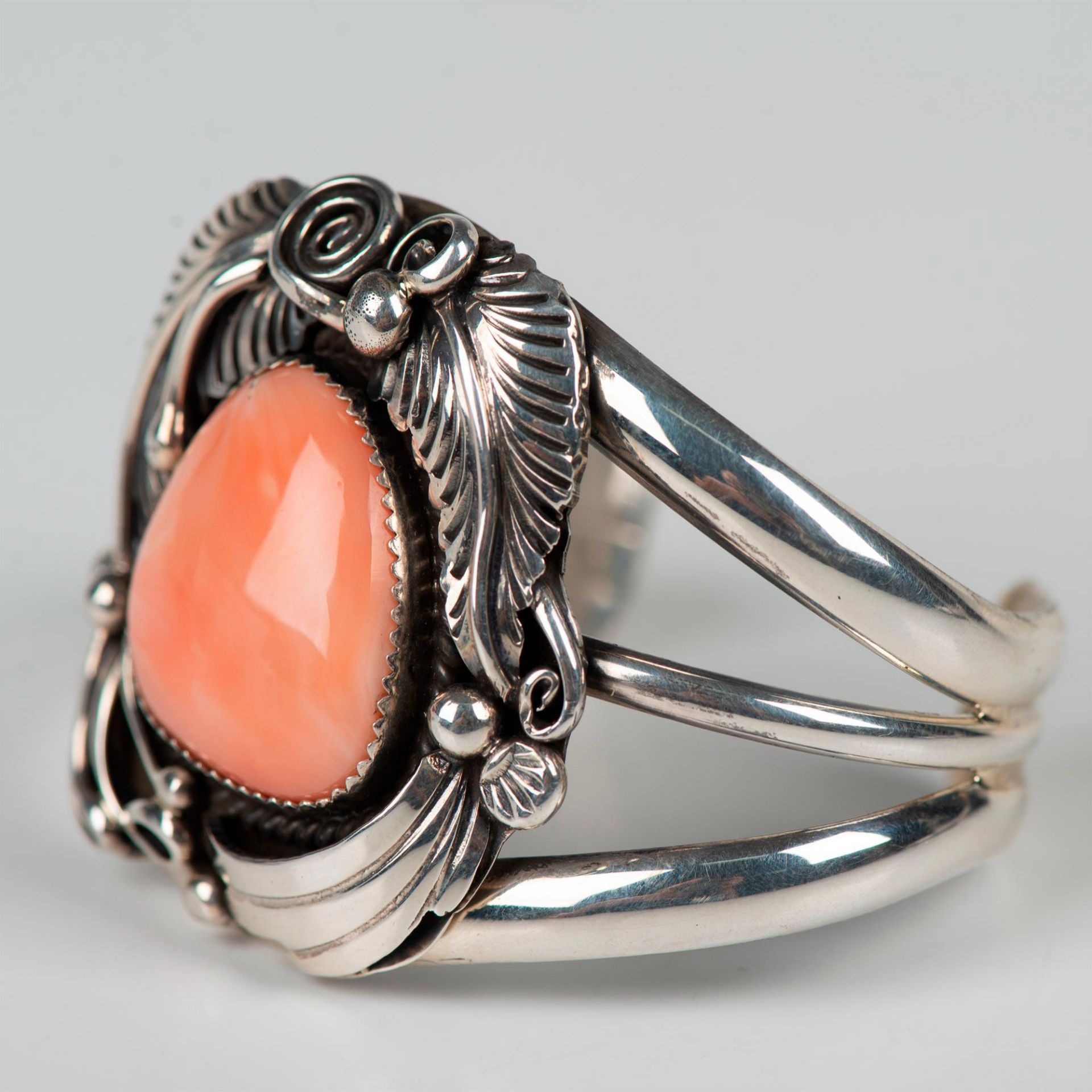 Robert Kelley Sterling Silver Angel Skin Coral Cuff Bracelet - Image 2 of 5