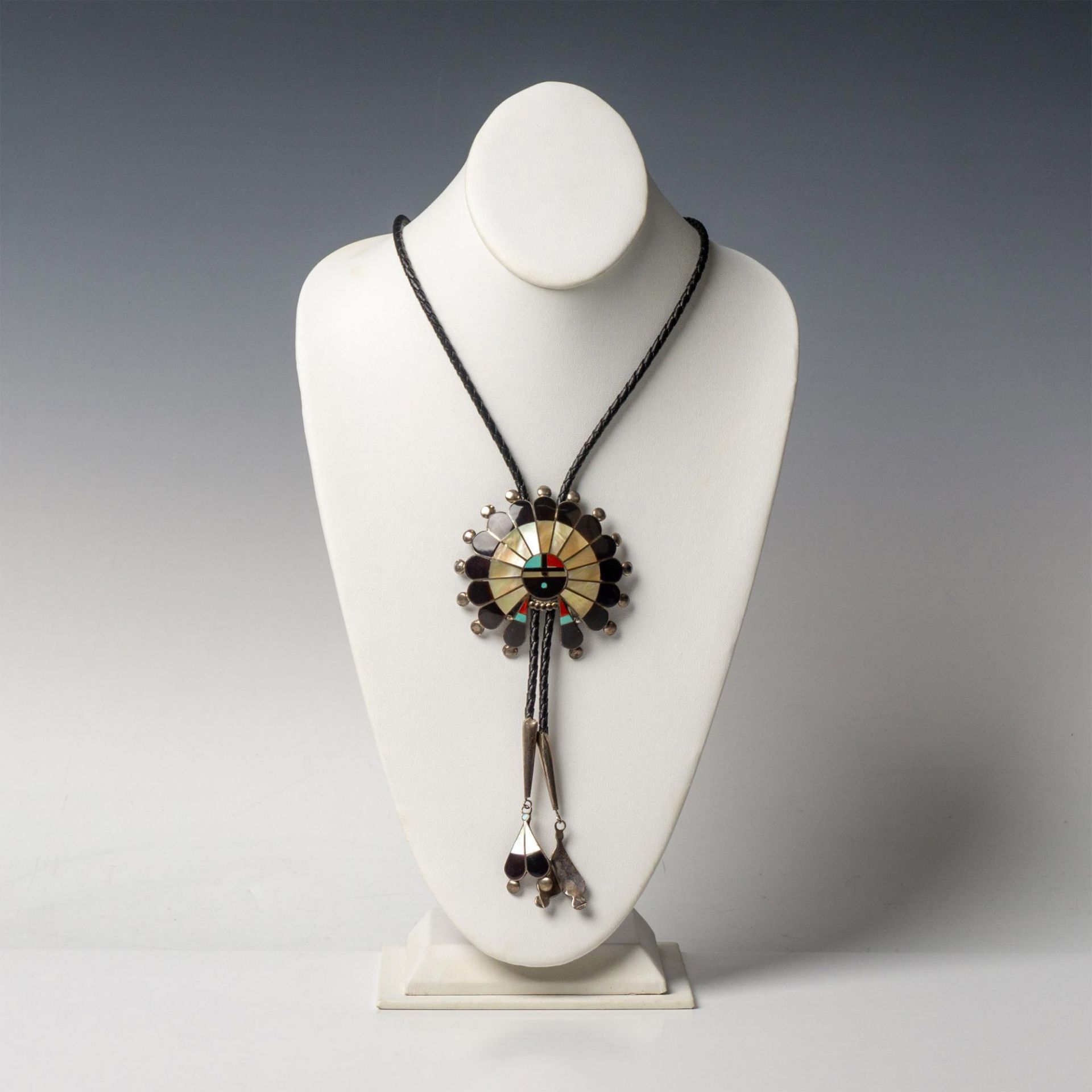 Pauline Lonjose Zuni Sunface Bolo Tie, Signed - Bild 6 aus 6