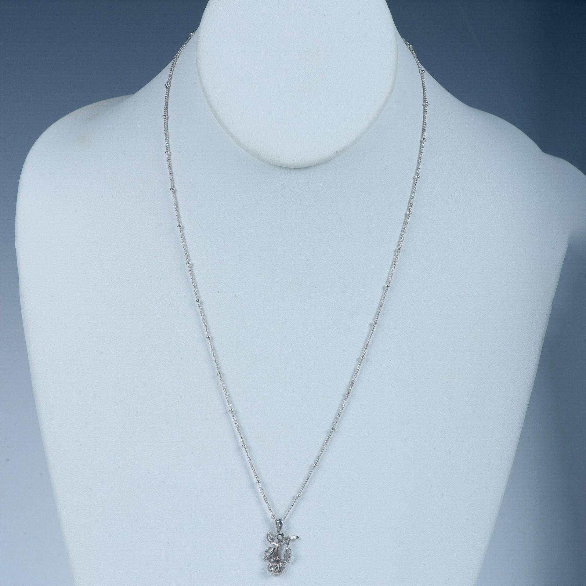 Lovely Delicate Sterling Silver Rose Necklace - Image 2 of 6