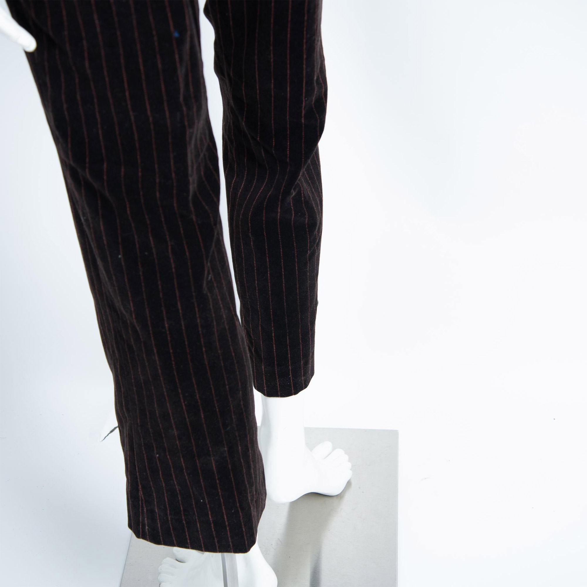 2pc Vintage Armand Ventilo Velvet Pant Suit, Size 40 - Image 10 of 12