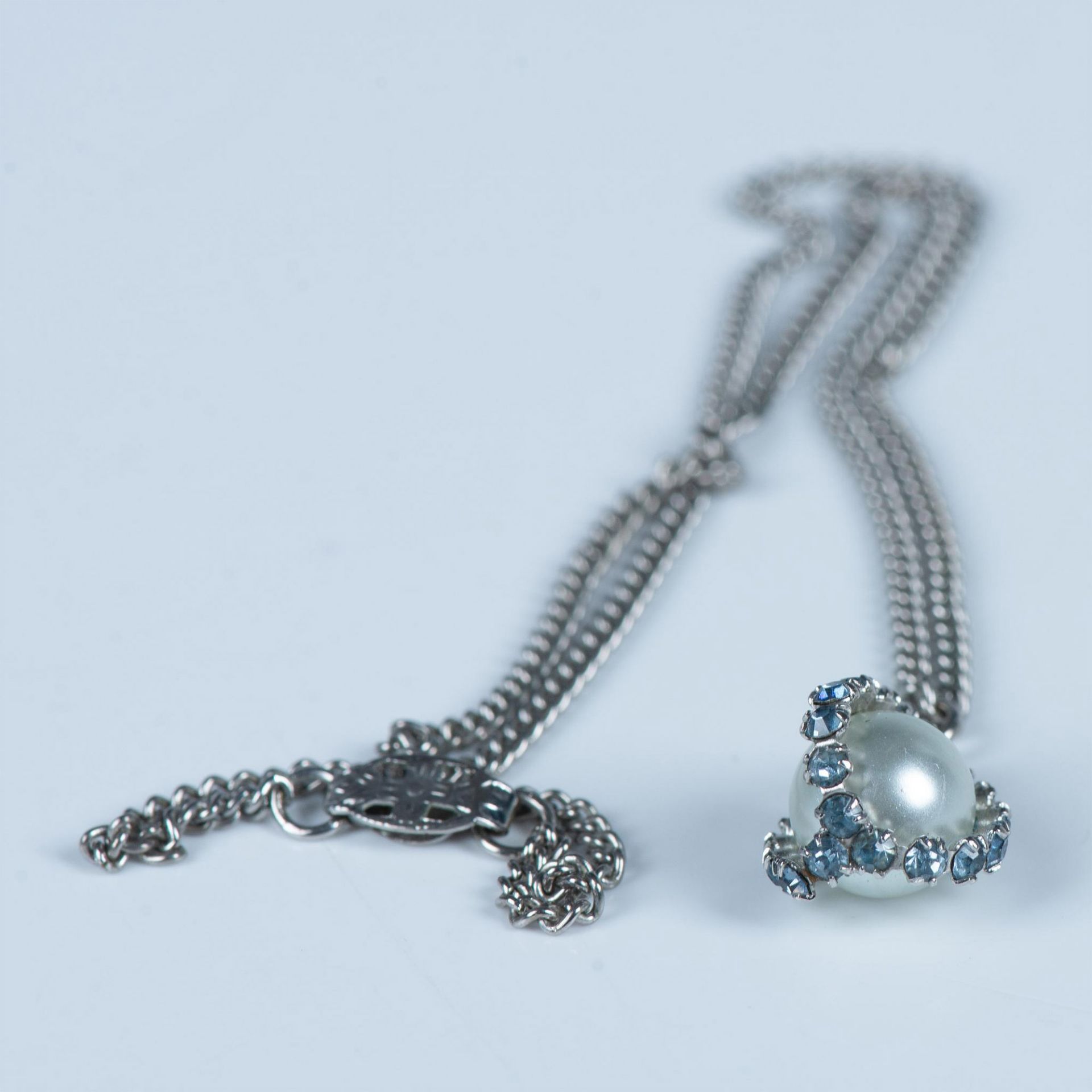 Elegant Faux Pearl and Blue Rhinestone Necklace - Image 6 of 6