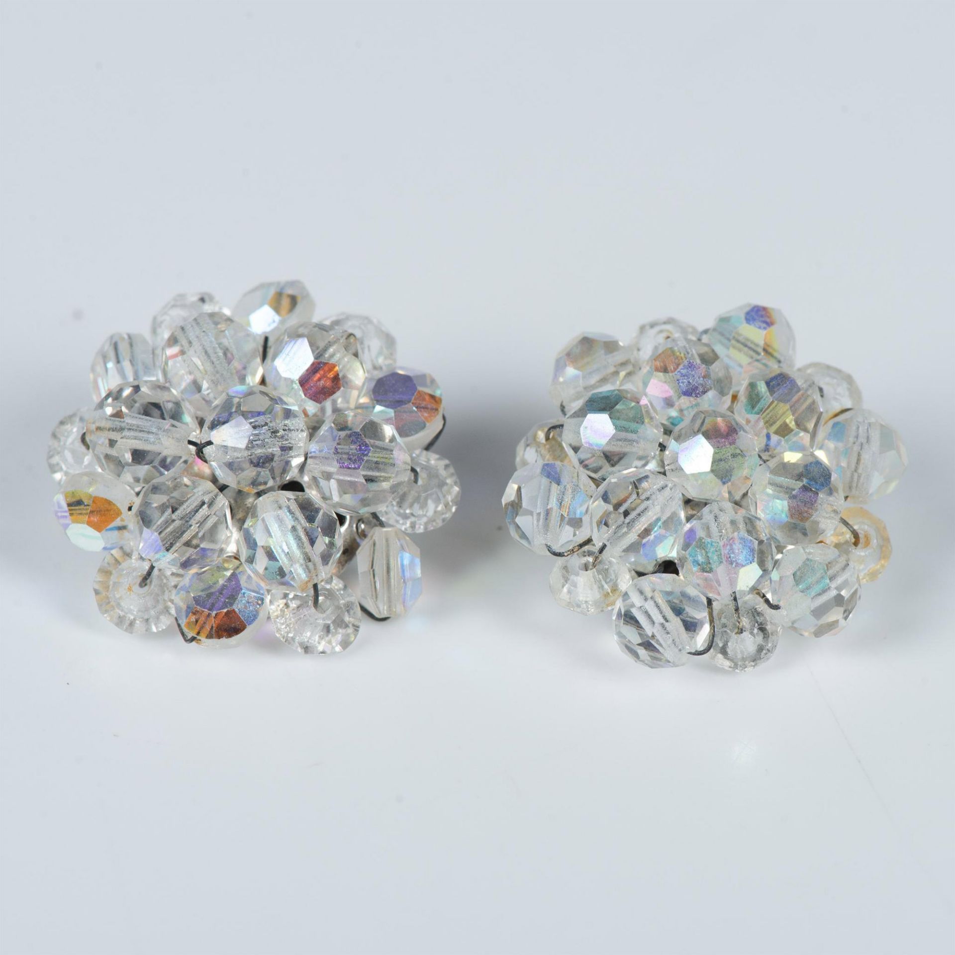 6 Pairs of Fabulous Cluster Clip-On Earrings - Image 3 of 8