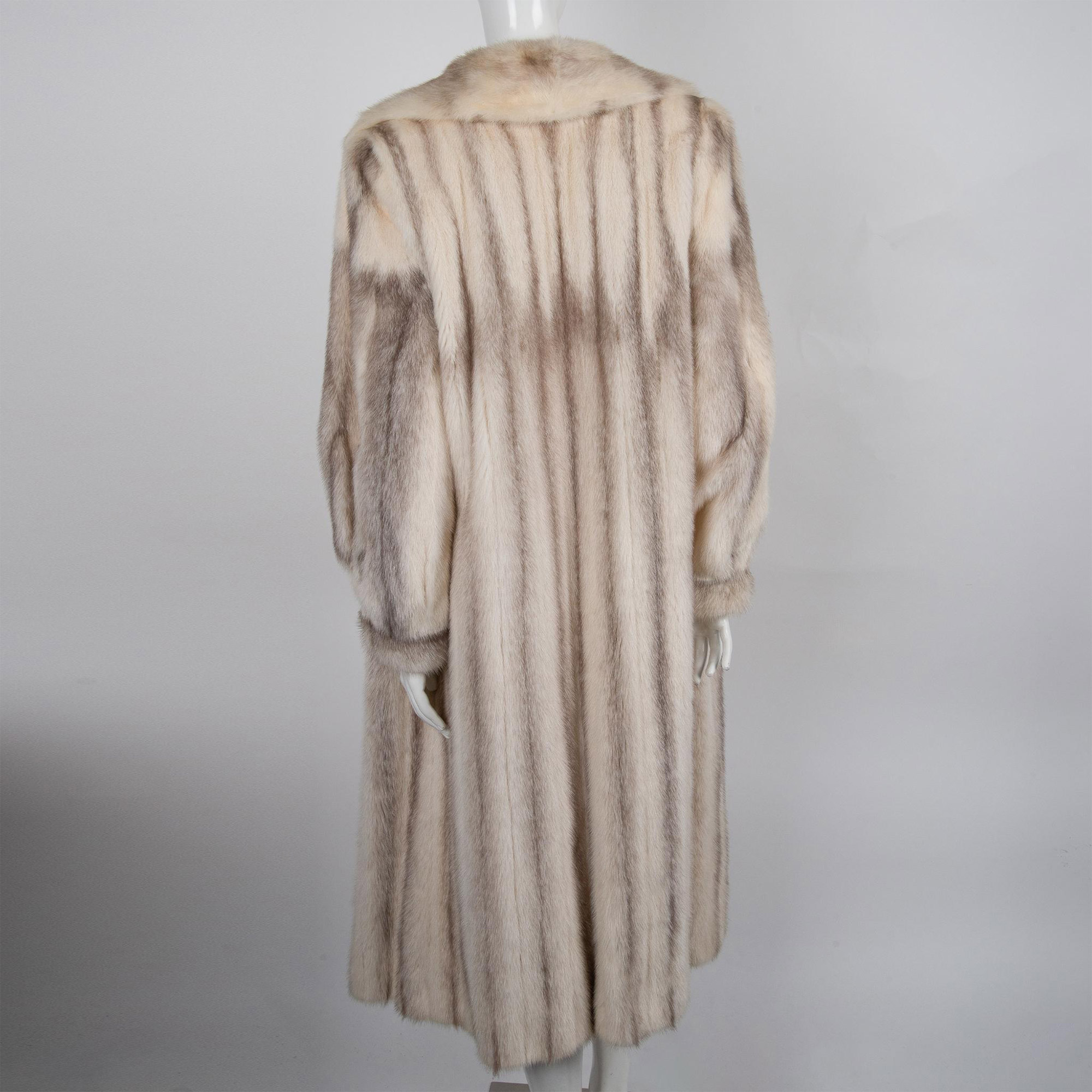 Vintage Rosendorf Evans Long Mink Fur Coat - Image 4 of 6