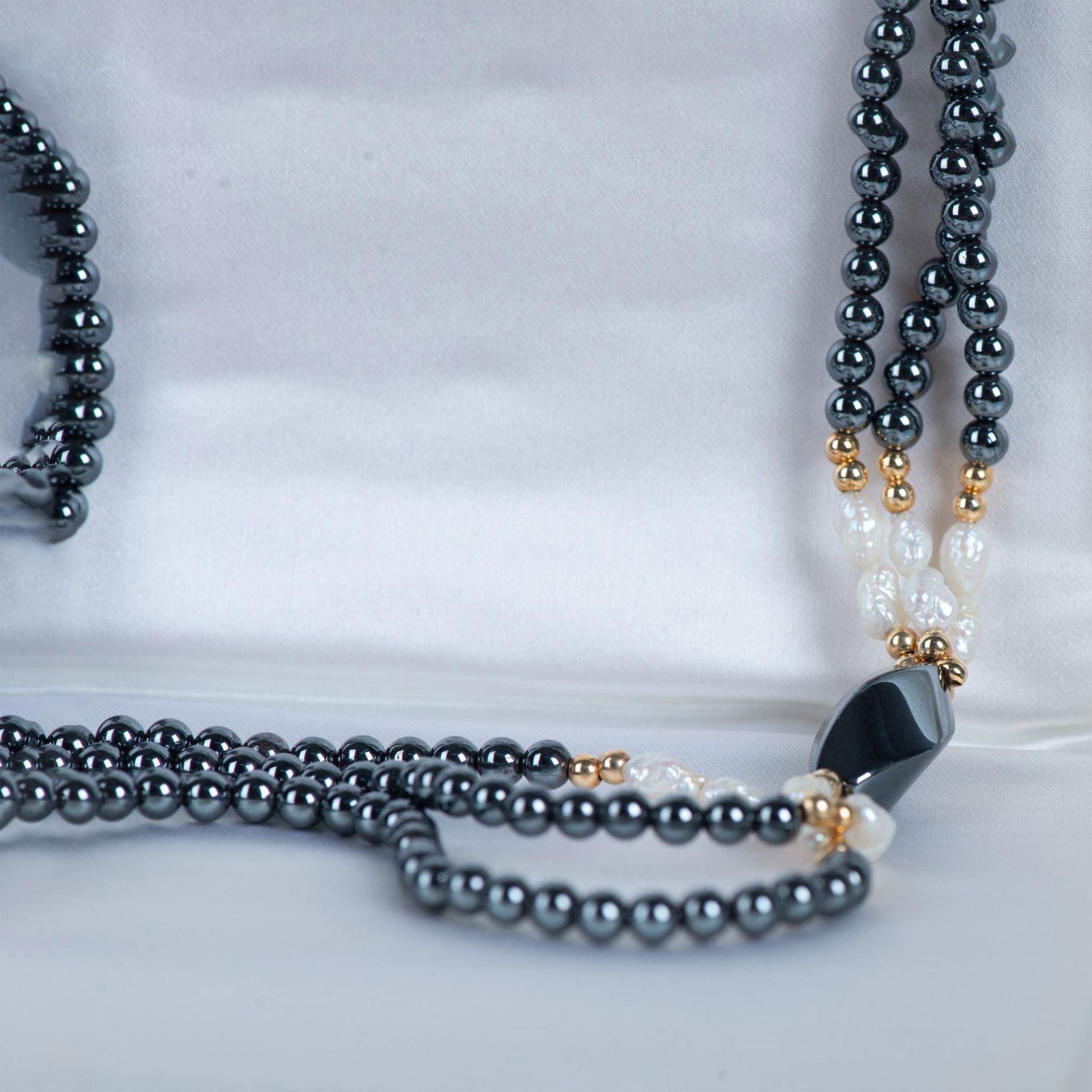 Black Onyx & Fresh Water Pearl Necklace - Image 4 of 7