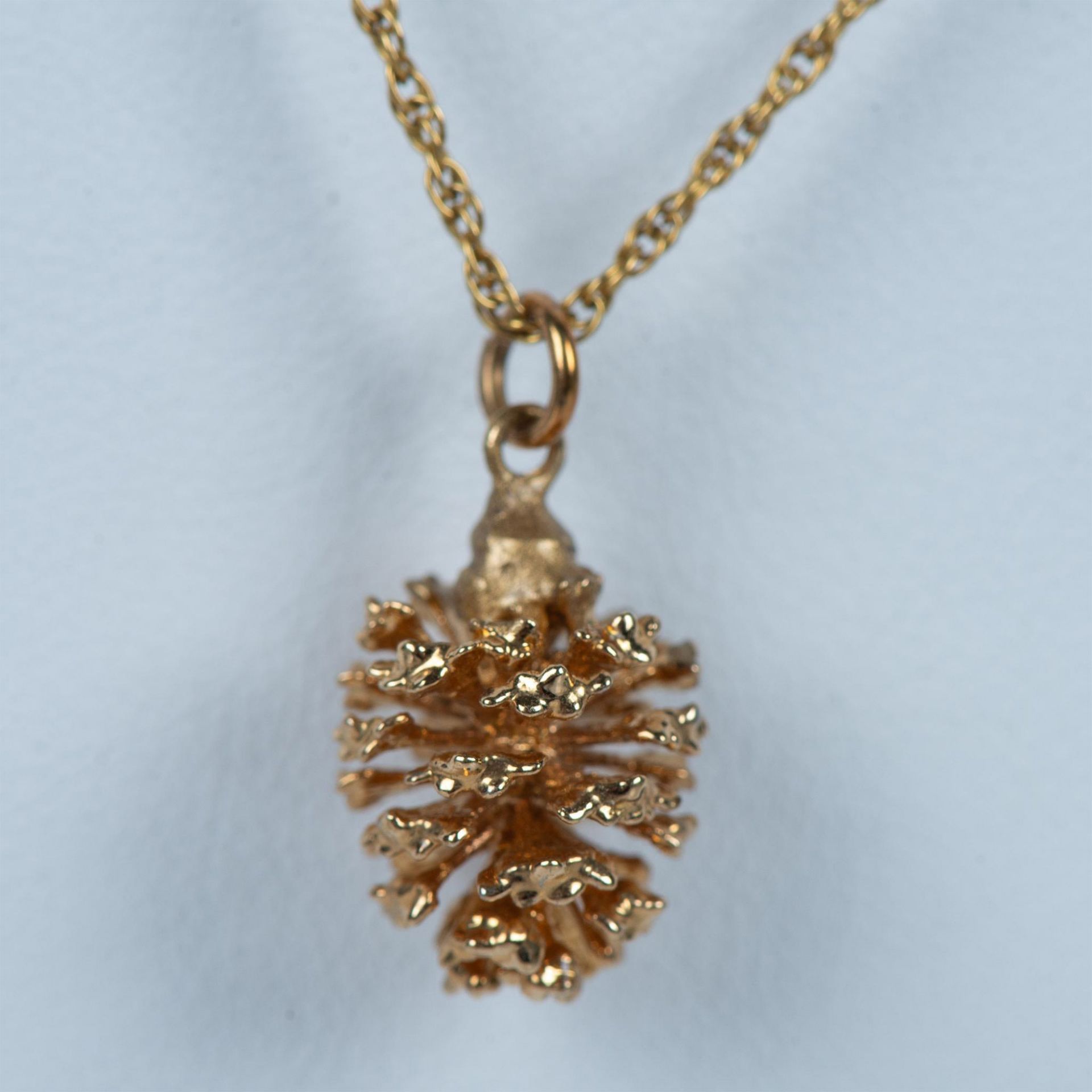 Delicate Gold Pinecone Necklace - Bild 2 aus 4