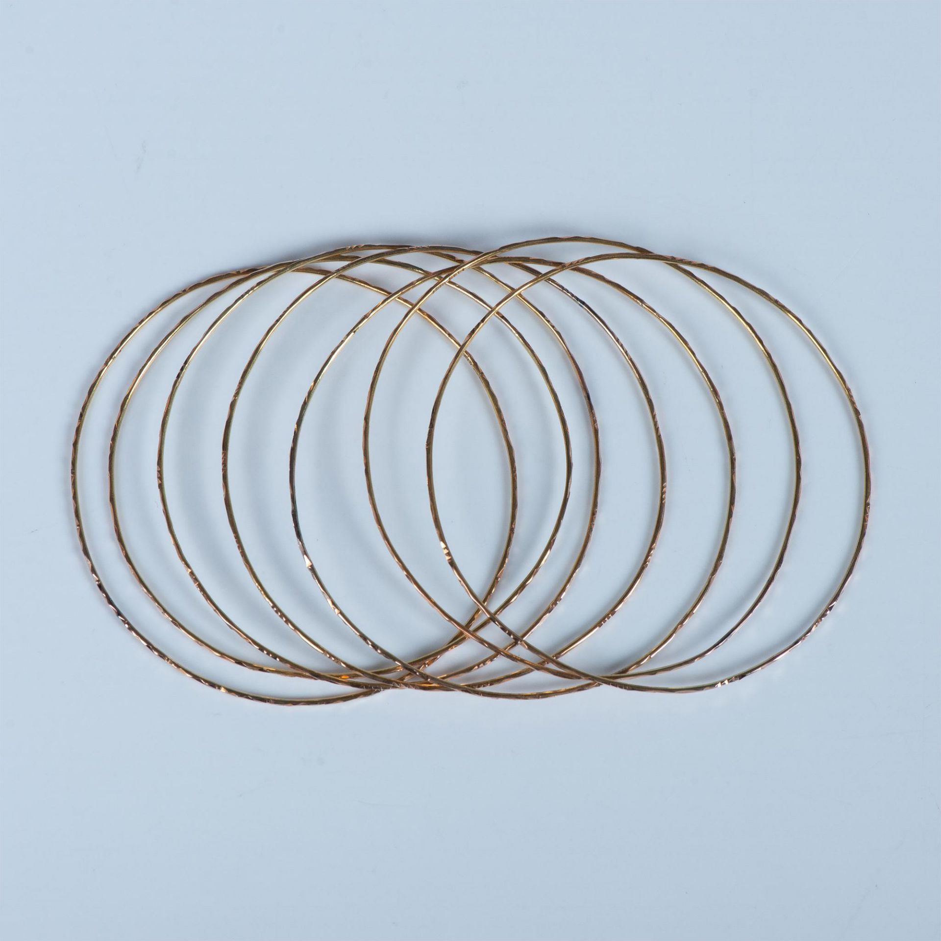 7pc Set of Fine 14K Gold Bangle Bracelets - Image 4 of 5