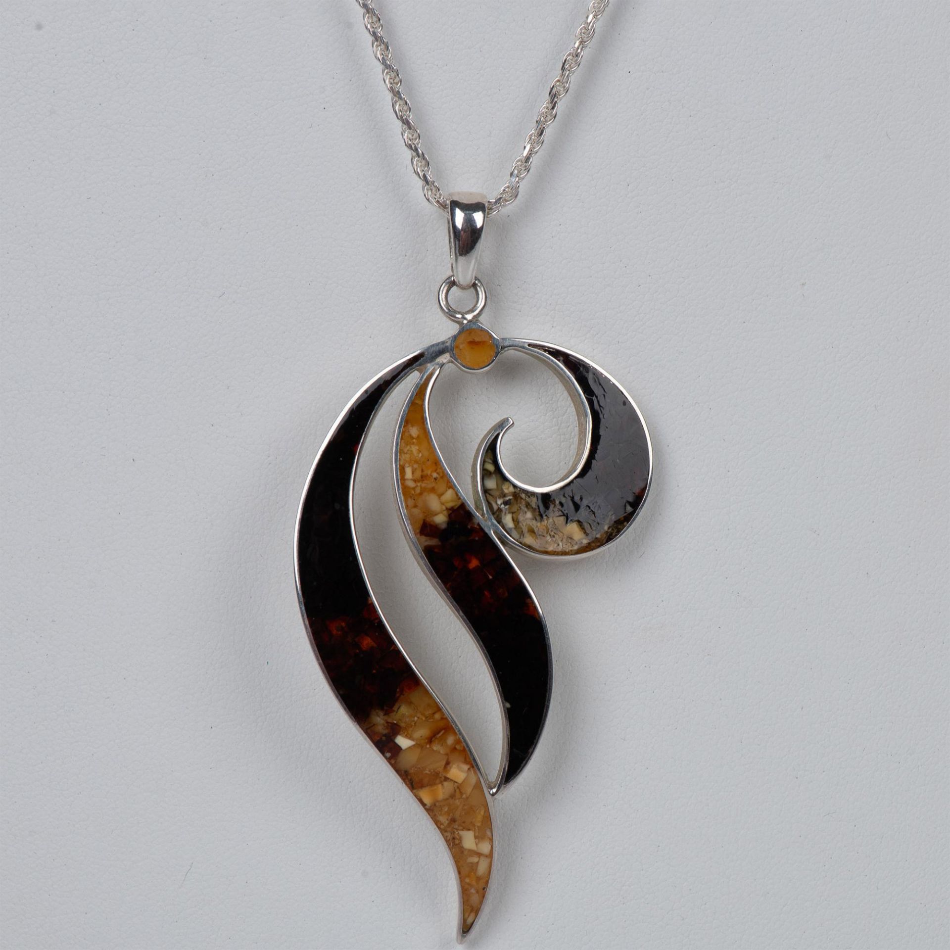 Sterling Silver and Baltic Amber Pendant Necklace - Bild 2 aus 3