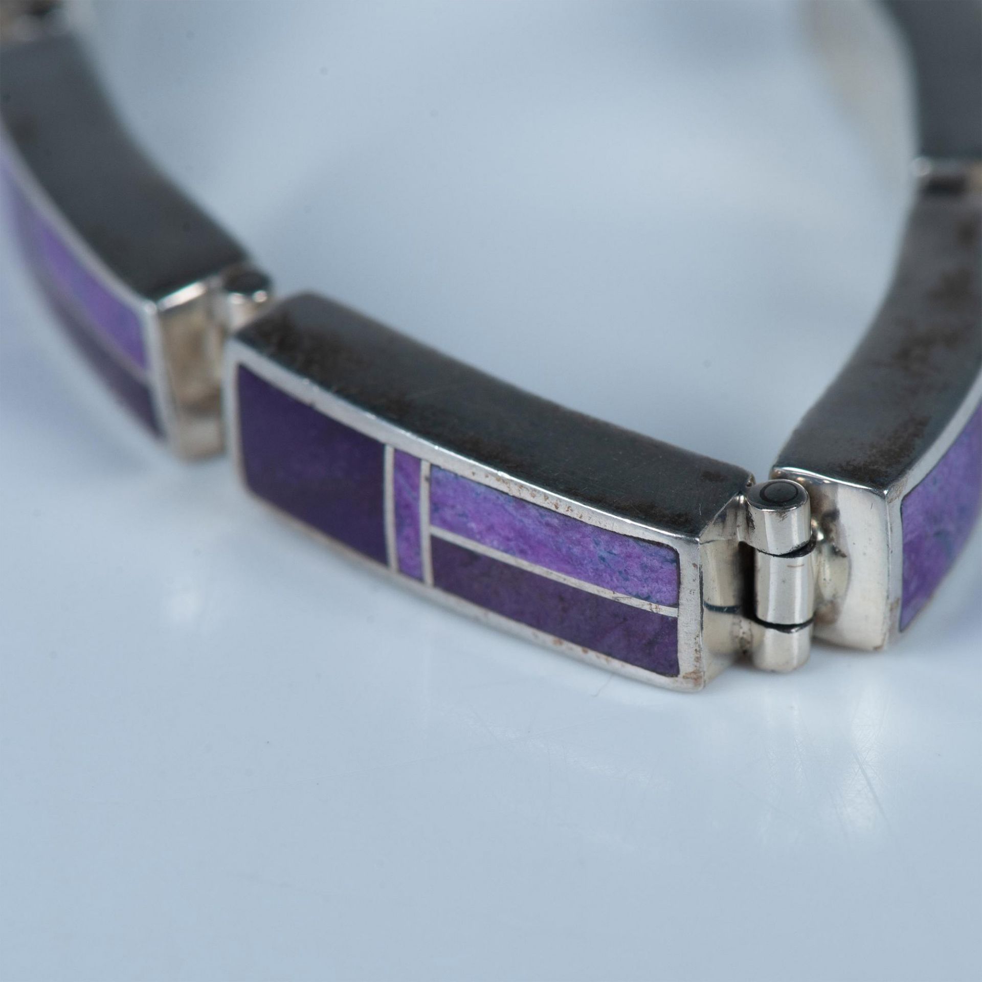 Peterson Chee Navajo Sterling & Sugilite Inlay Bracelet - Image 4 of 5