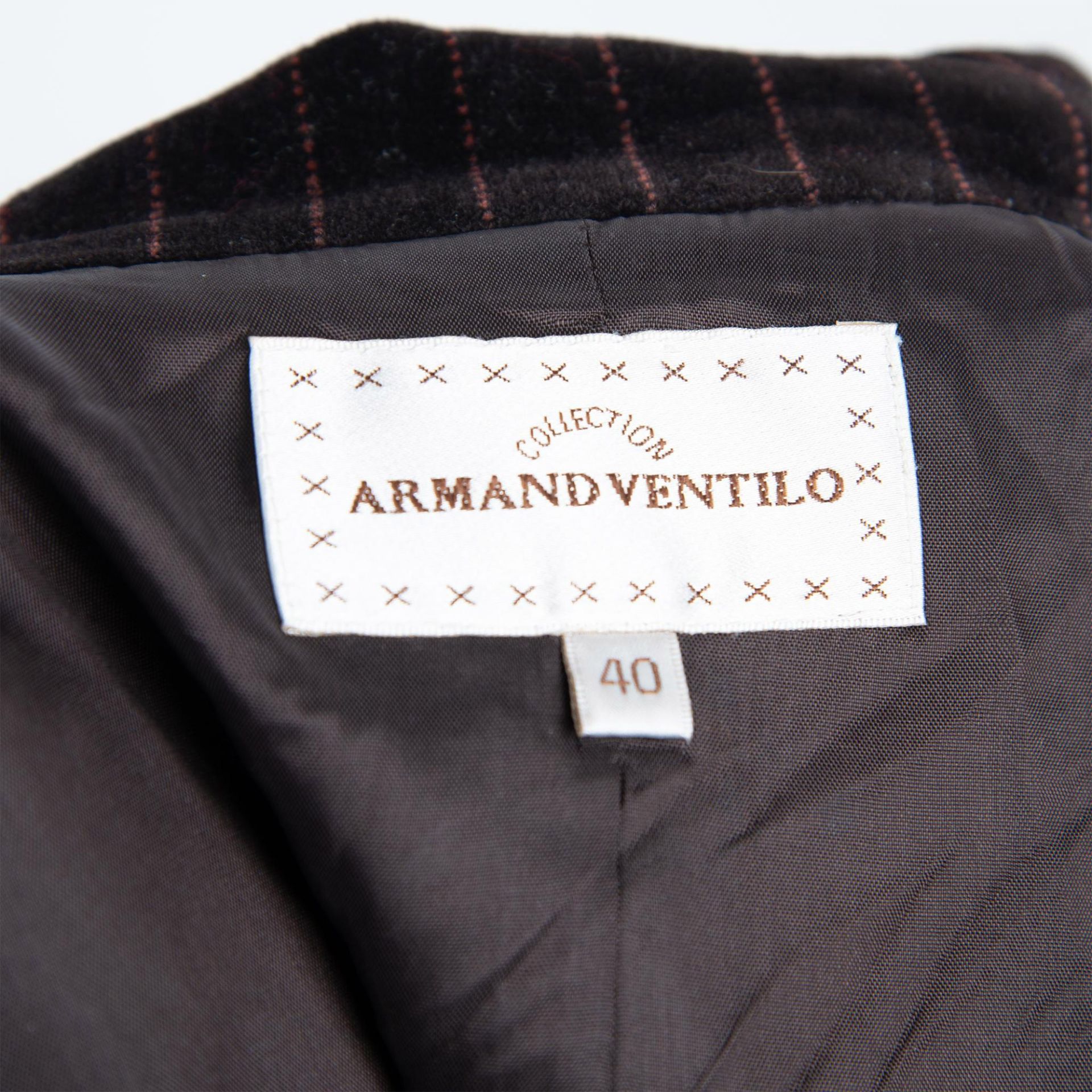 2pc Vintage Armand Ventilo Velvet Pant Suit, Size 40 - Bild 12 aus 12