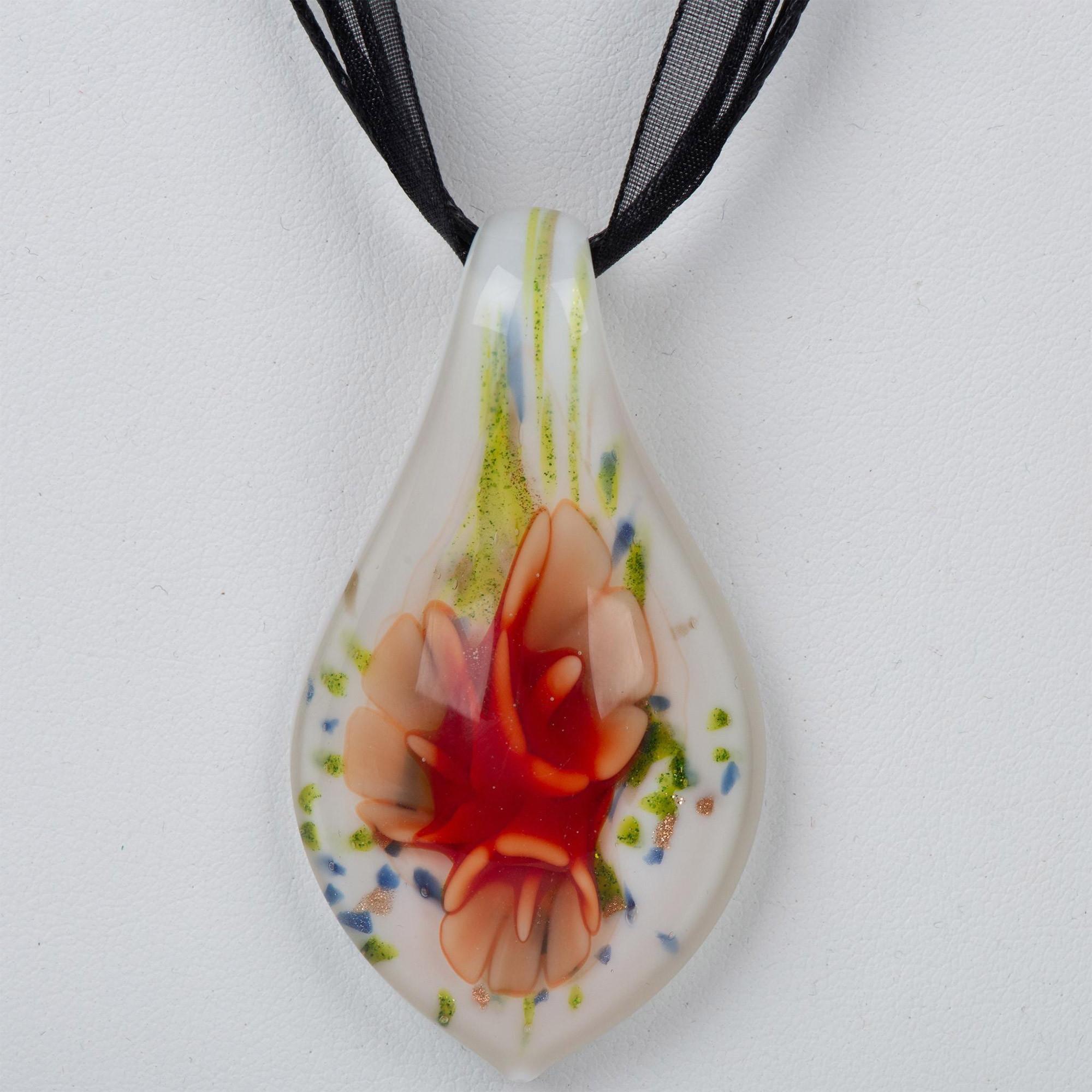 3pc Blown Glass Flower Pendant Necklaces - Image 3 of 8