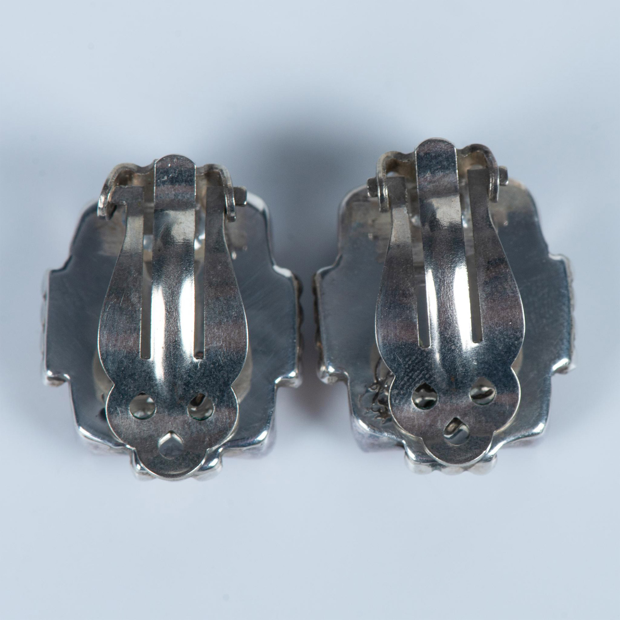 Tommy Jackson Navajo Sterling & Spiny Oyster Clip Earrings - Image 2 of 3