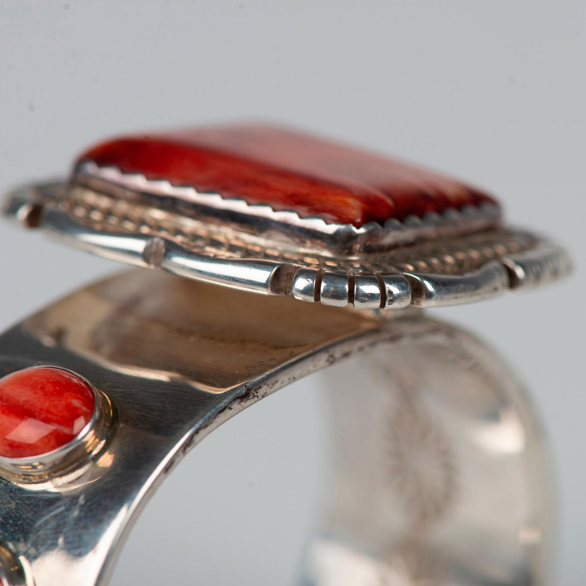 Ca'Win Pueblo Sterling Silver Red Spiny Oyster Cuff Bracelet - Image 7 of 7
