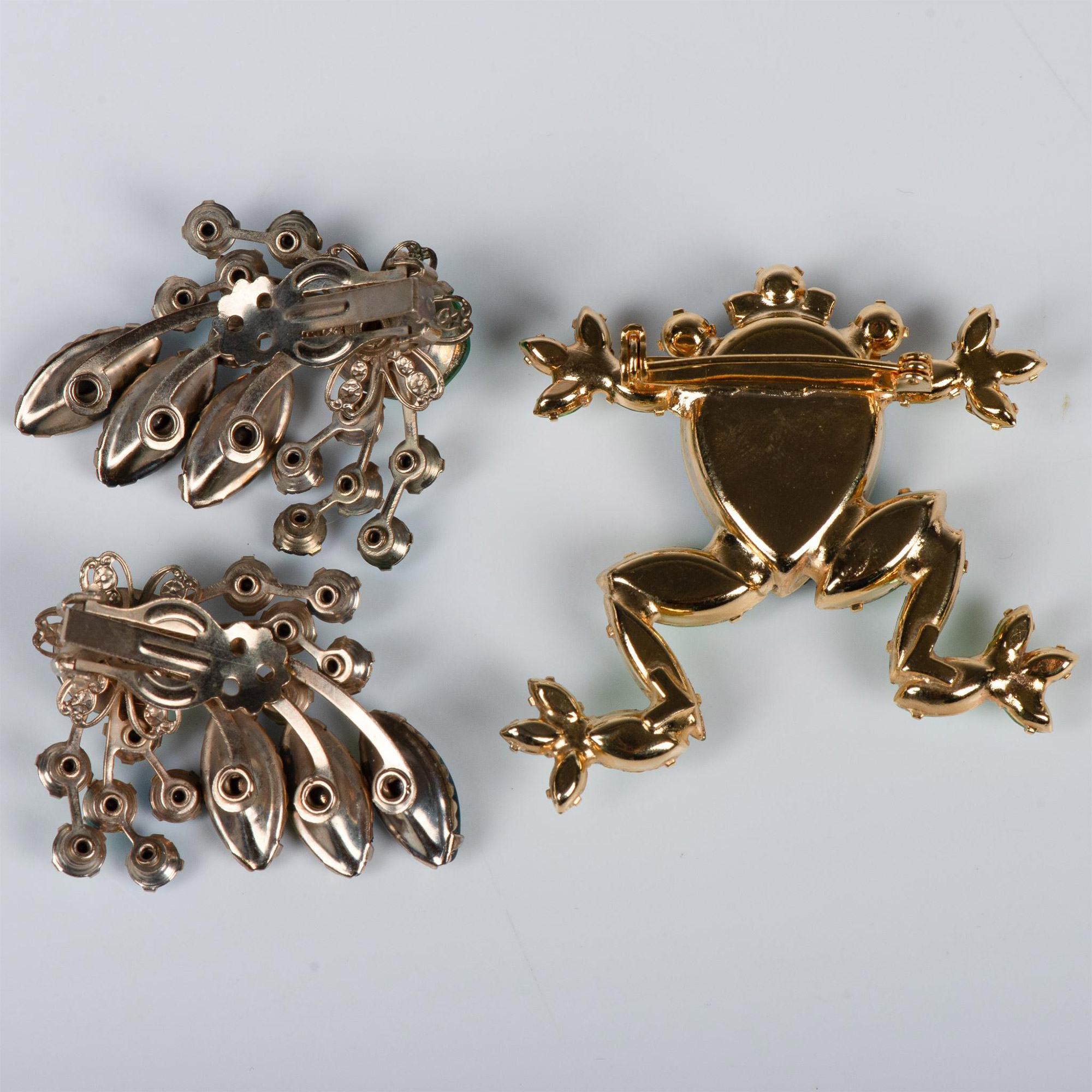 3pc Rhinestone Frog Brooch and Earrings - Image 2 of 5