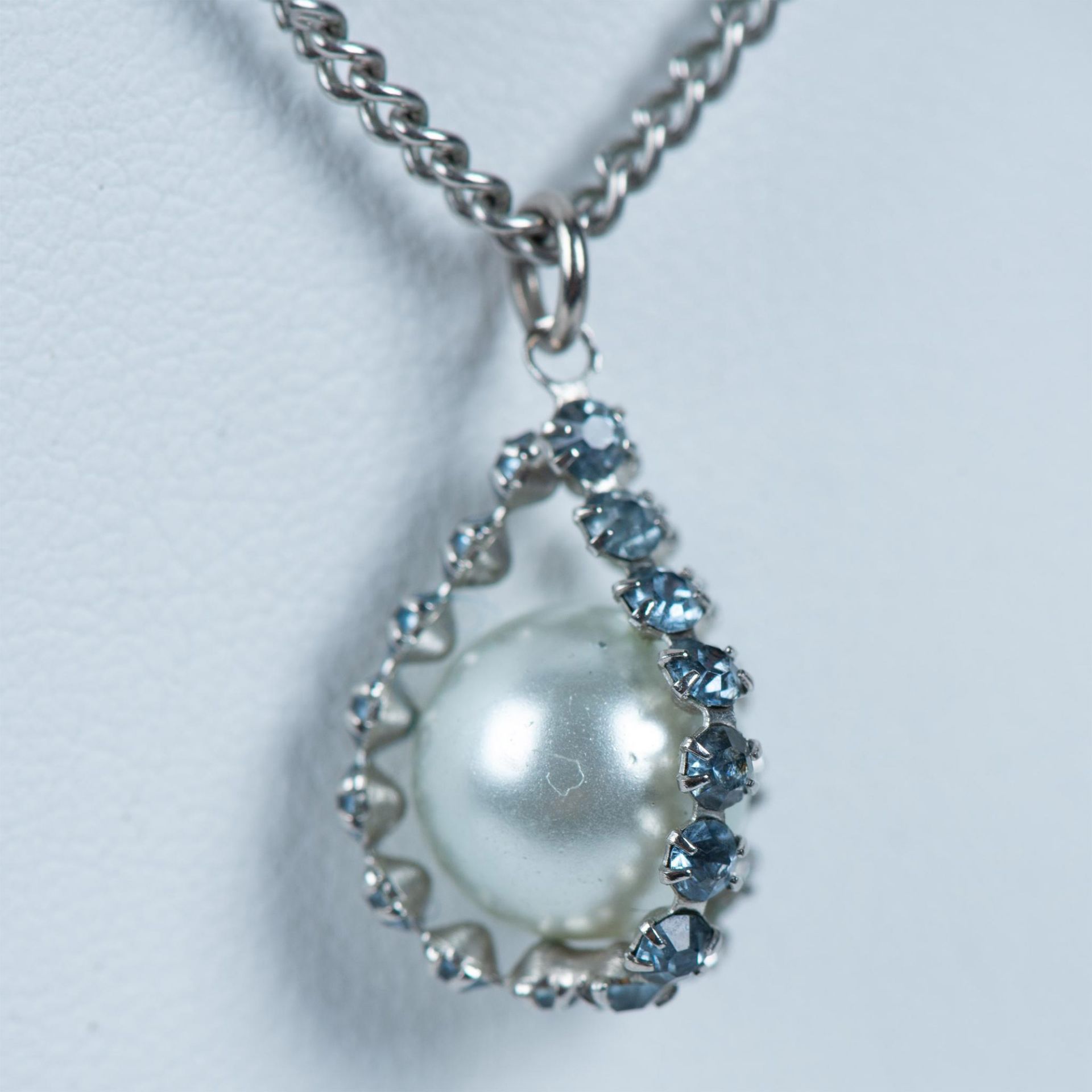 Elegant Faux Pearl and Blue Rhinestone Necklace - Image 3 of 6