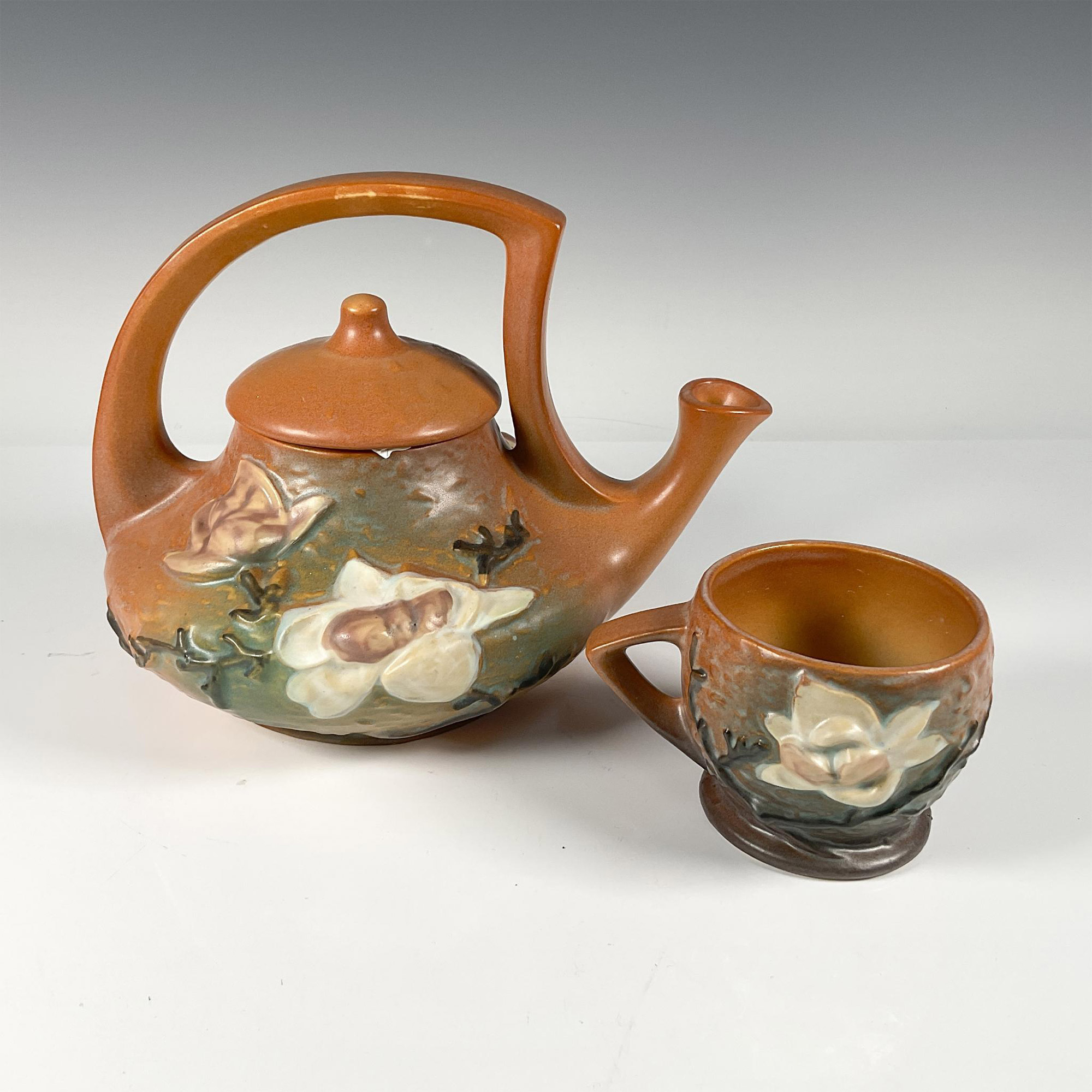 Roseville Pottery, Brown Magnolia Tea Pot and Cup - Image 2 of 3