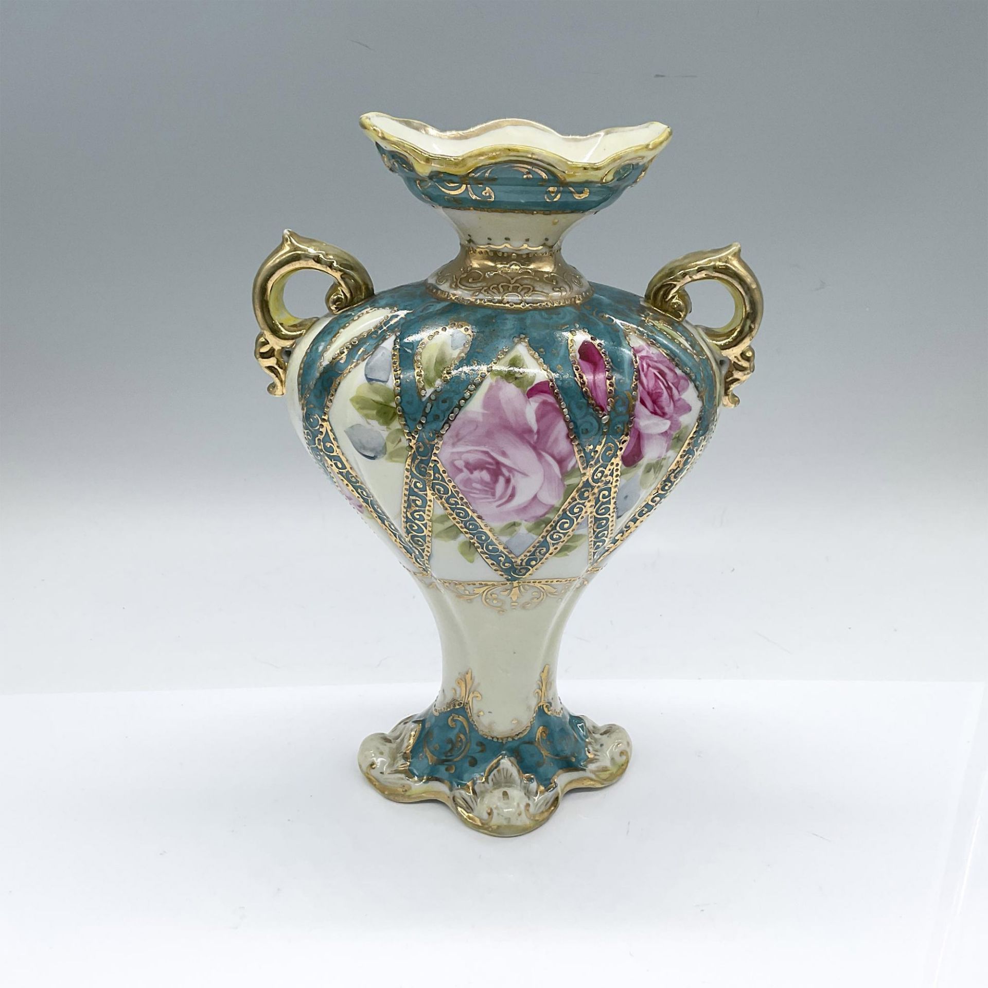 Japanese Nippon Style Porcelain Vase