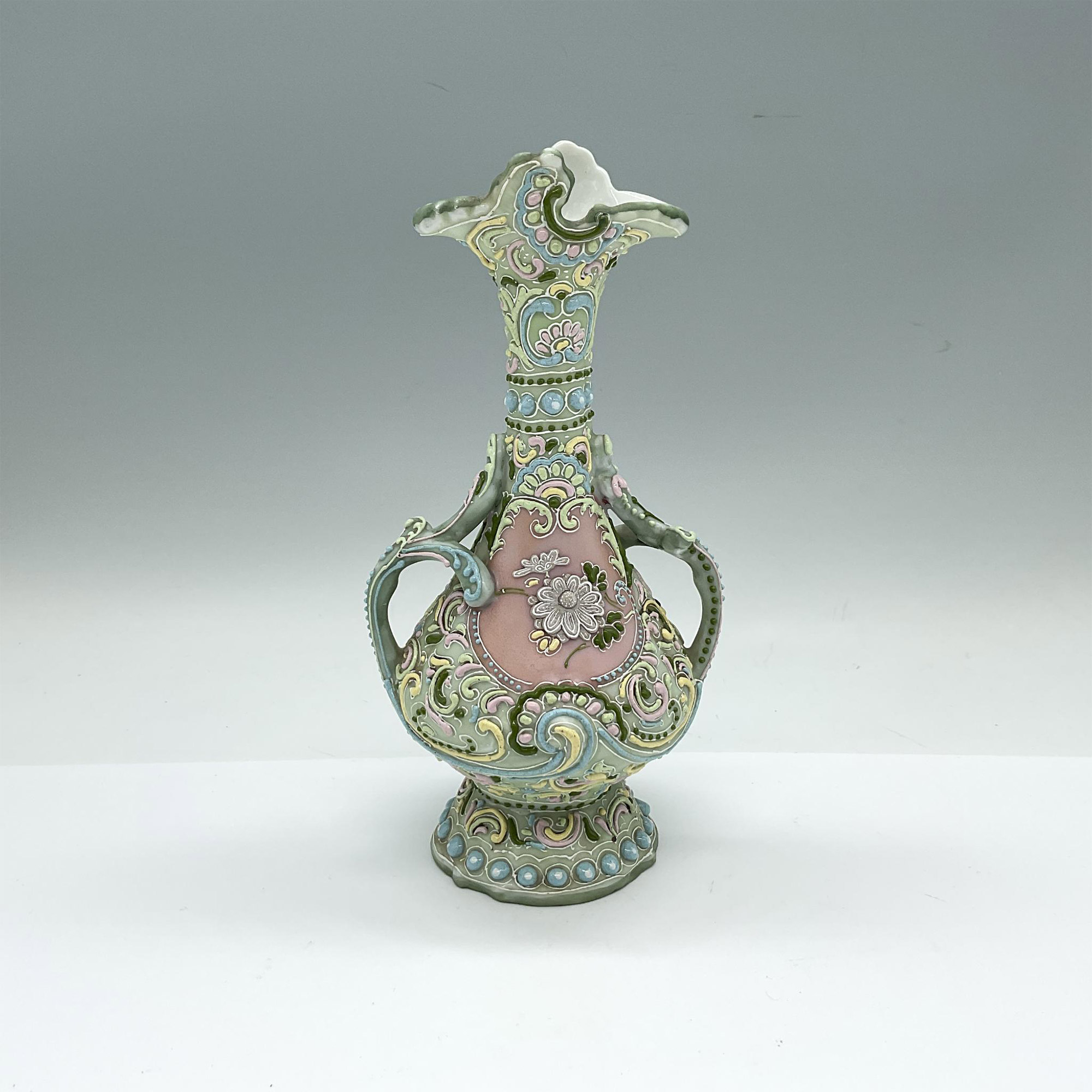 Japanese Moriage Porcelain Double Handled Vase - Image 2 of 3