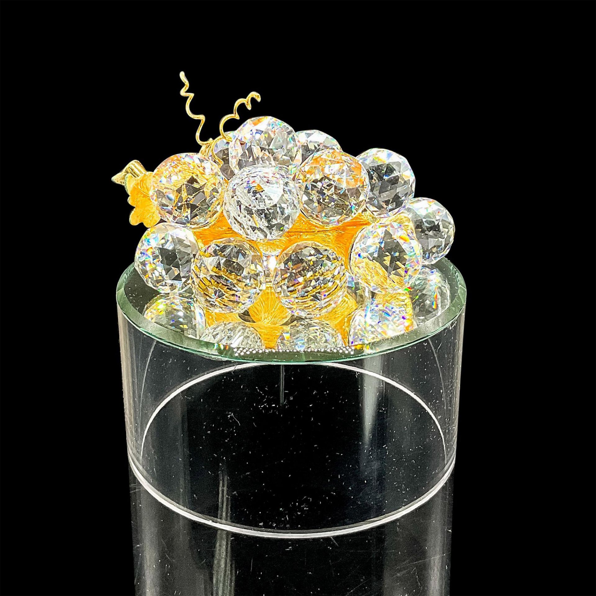 Swarovski Crystal Figurine, Small Grapes on Gold + Base - Image 2 of 5