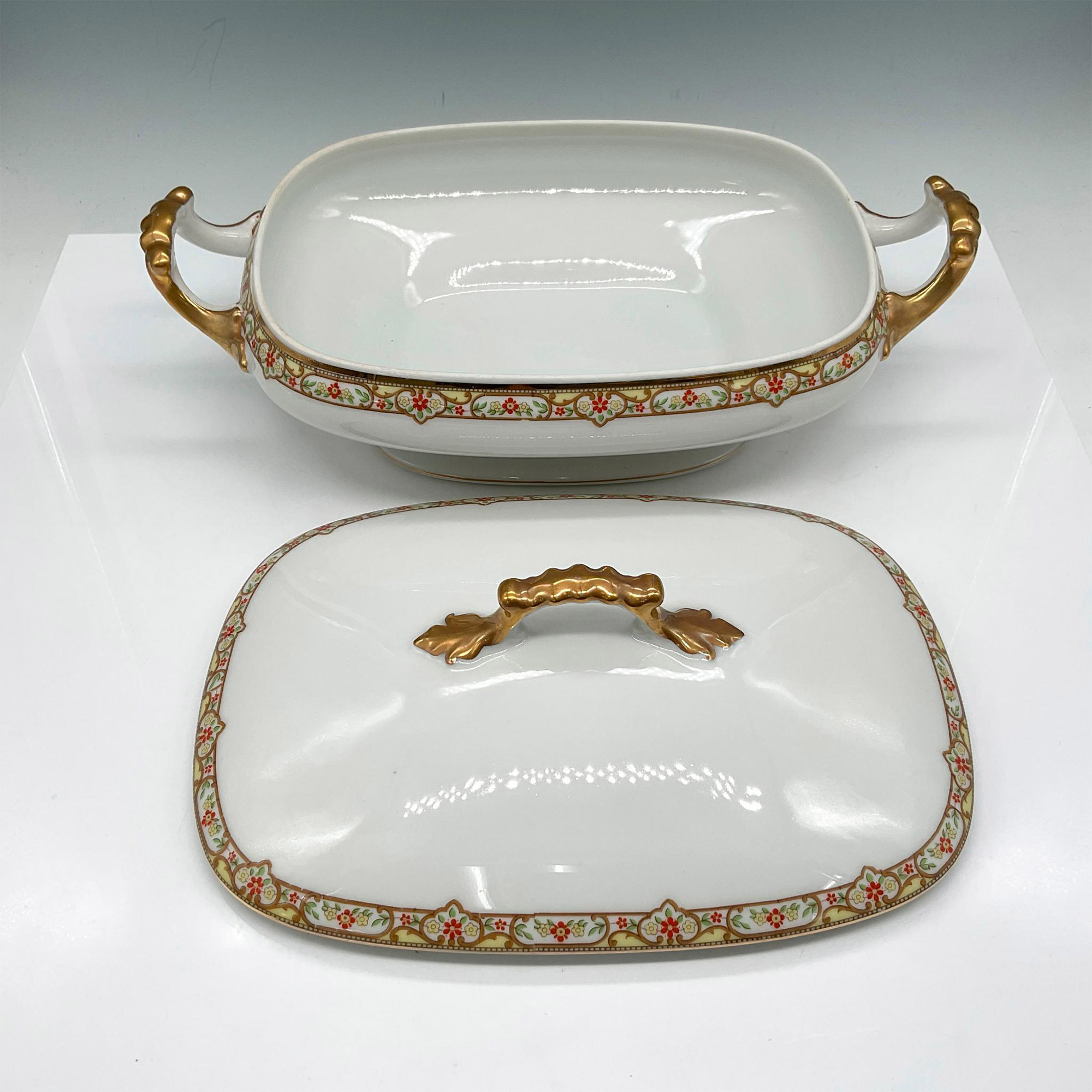 Limoges Vignaud Porcelain Serveware, Oval Covered Dish - Image 2 of 3