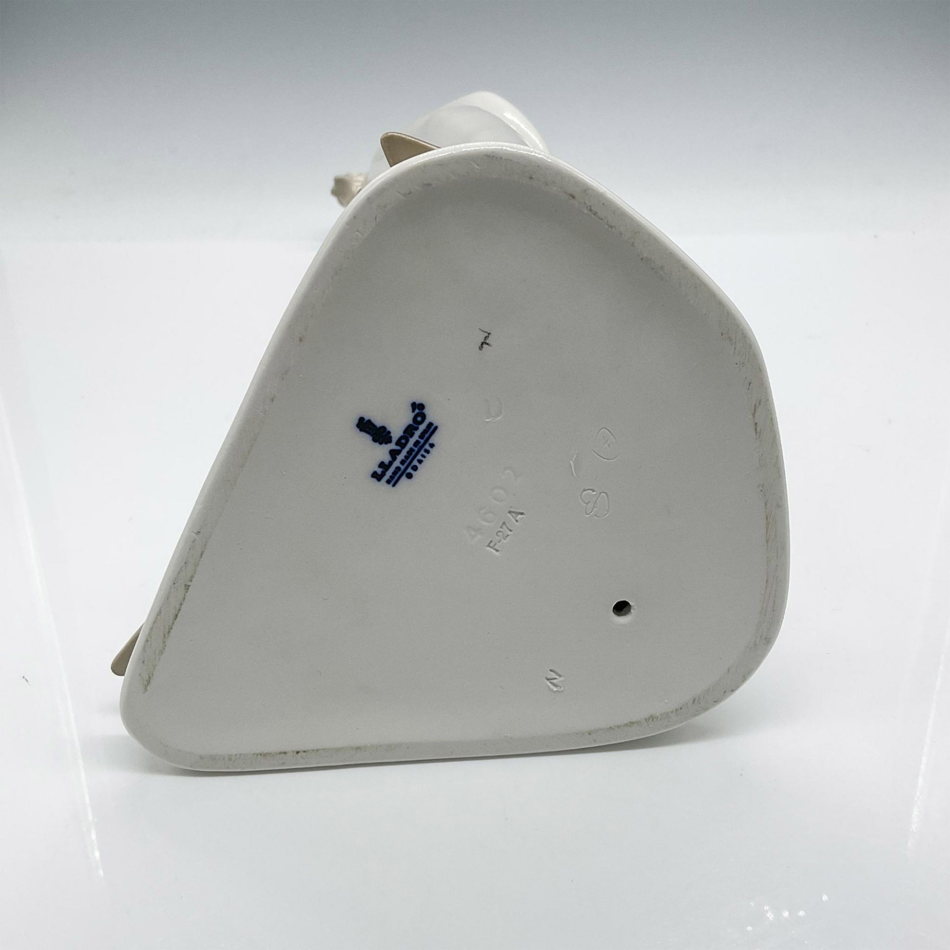 Lladro Porcelain Figurine, Doctor 1004602 - Image 4 of 4