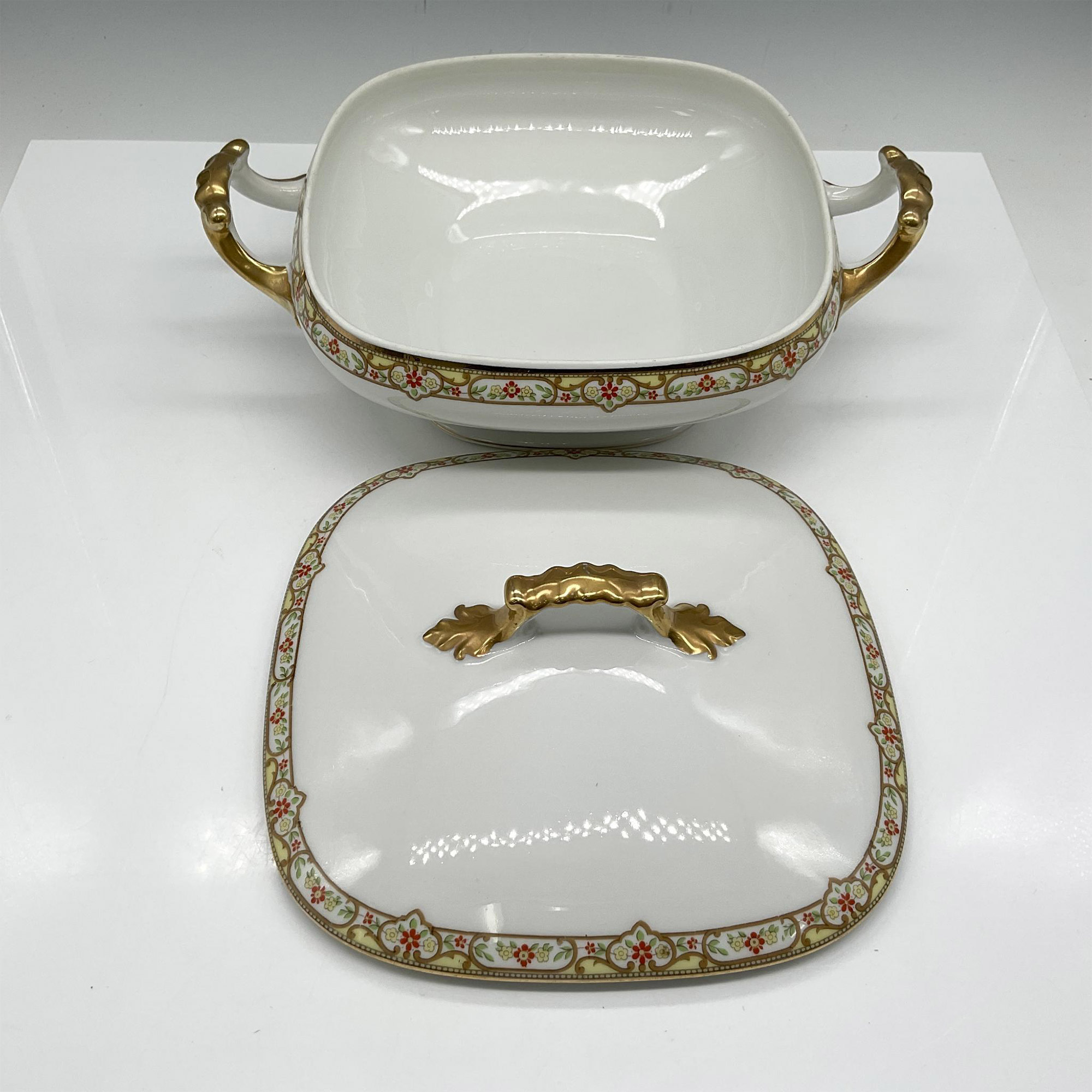 Limoges Vignaud Porcelain Serveware, Square Covered Dish - Image 2 of 3