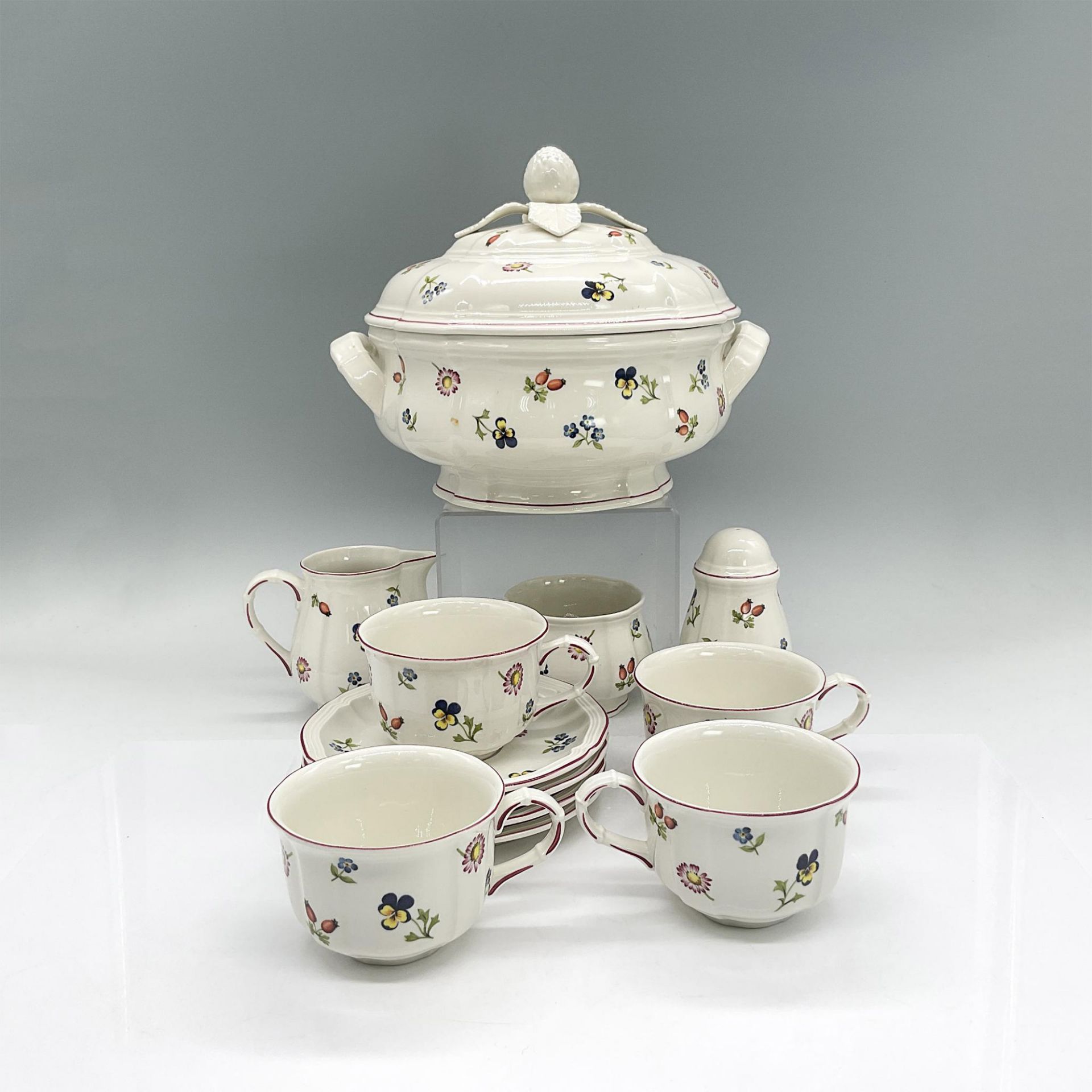 13pc Villeroy + Boch Tea/Coffee Serving Set + Covered Dish