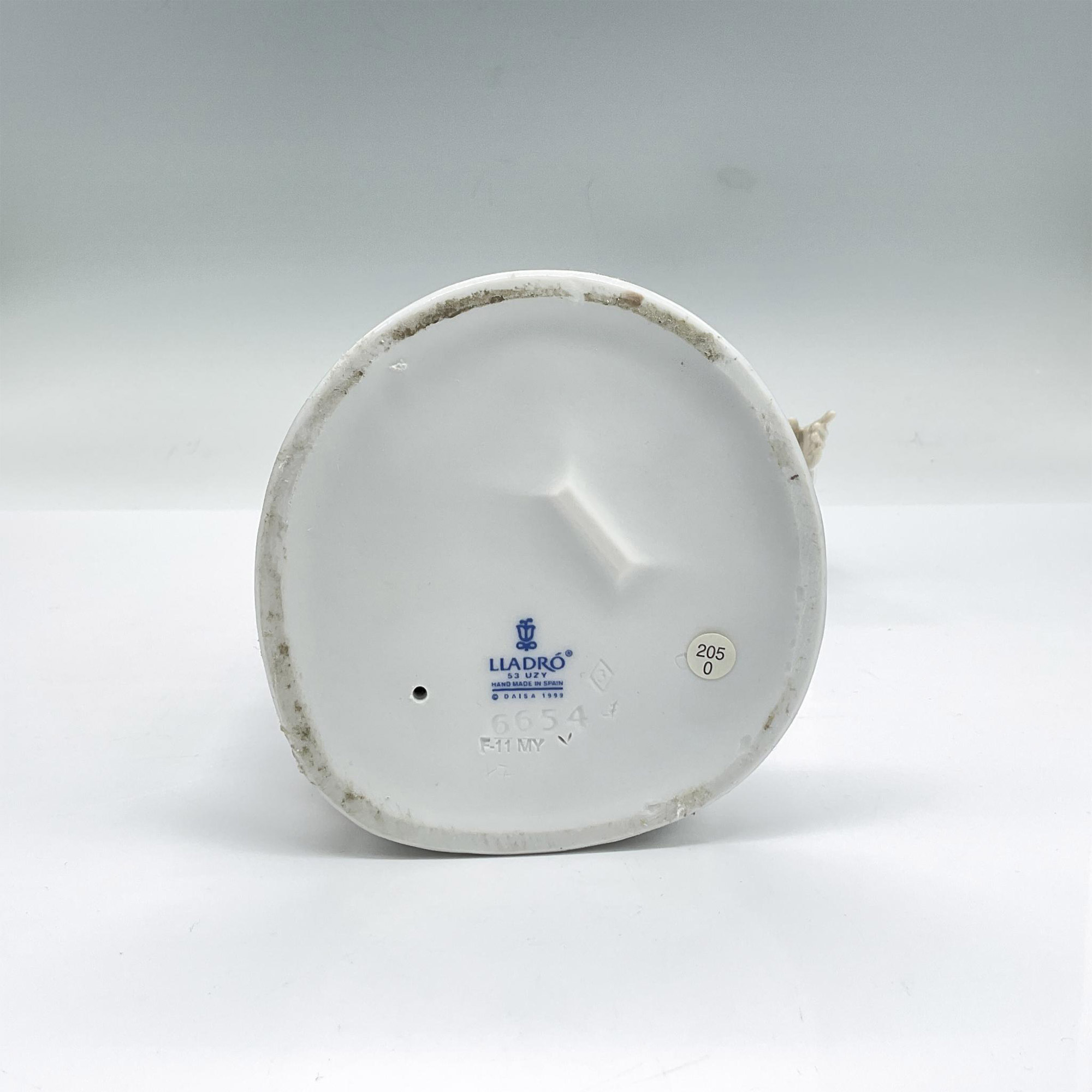 On Shore Leave 1006654 - Lladro Porcelain Figurine - Image 3 of 4
