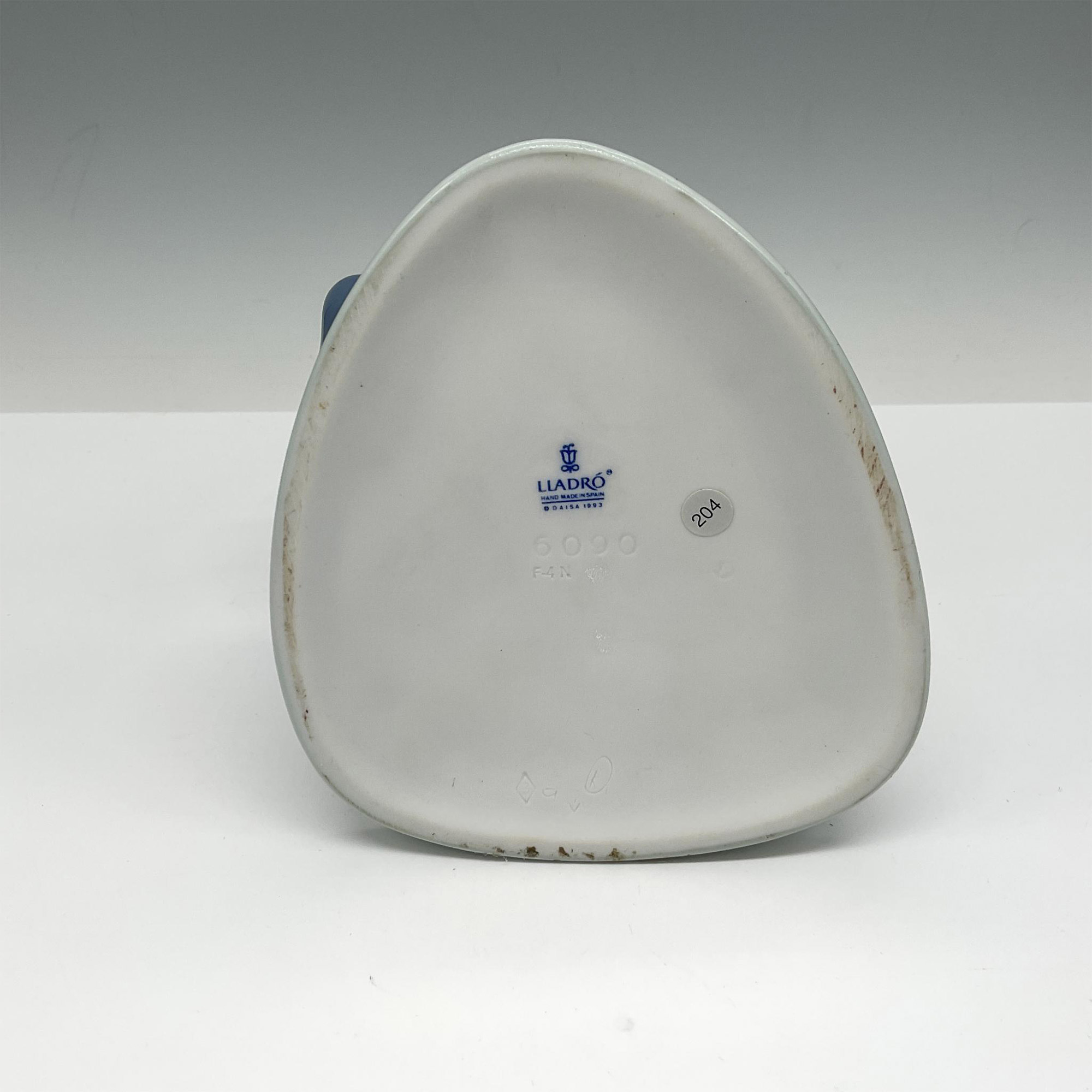 Baseball Player 1006090 - Lladro Porcelain Figurine - Image 4 of 4