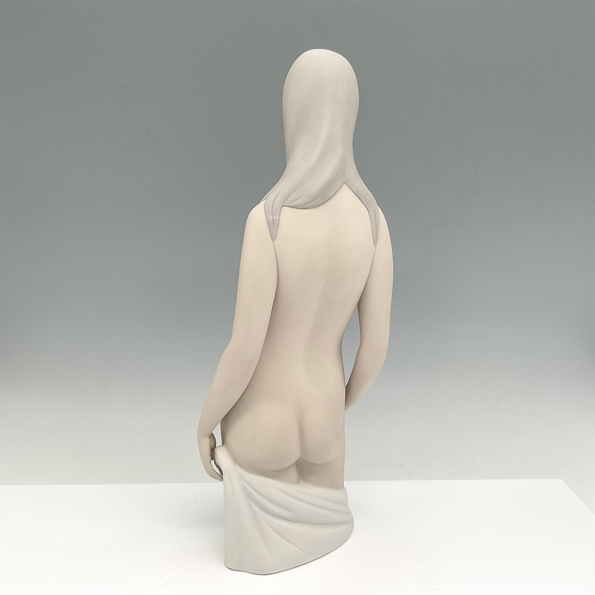 Nude Torso 1014512 - Lladro Porcelain Sculpture - Image 2 of 3